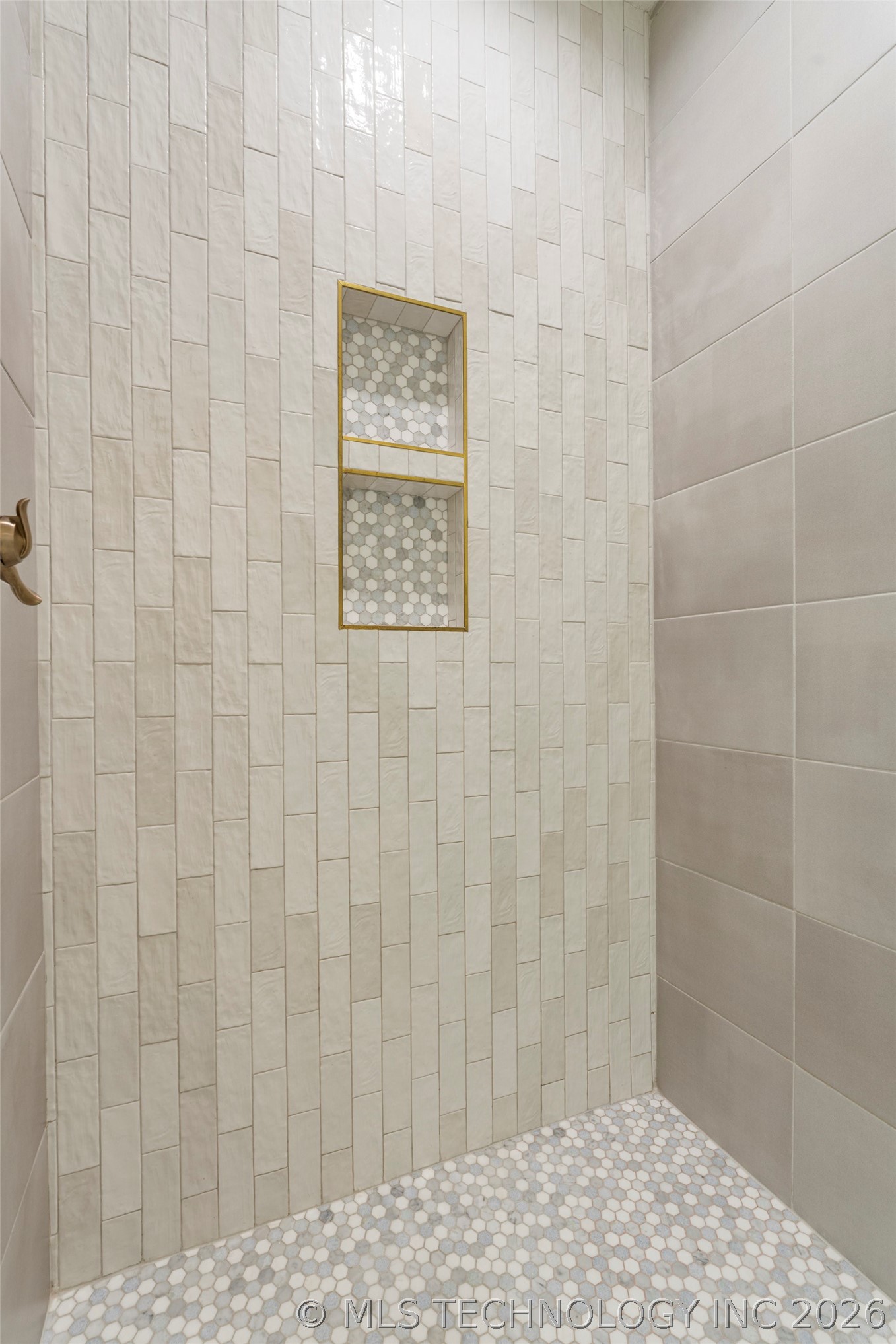 2978 E 146th Street S