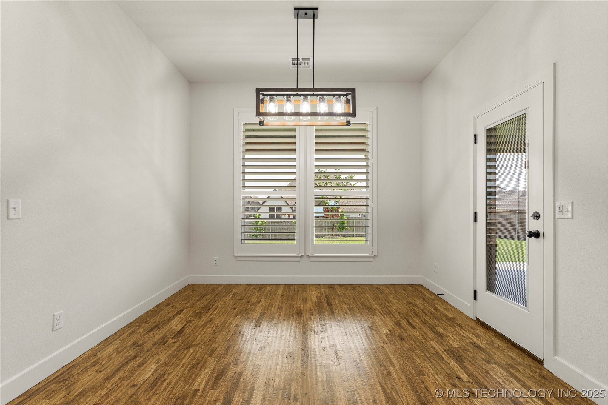 2978 E 146th Street S