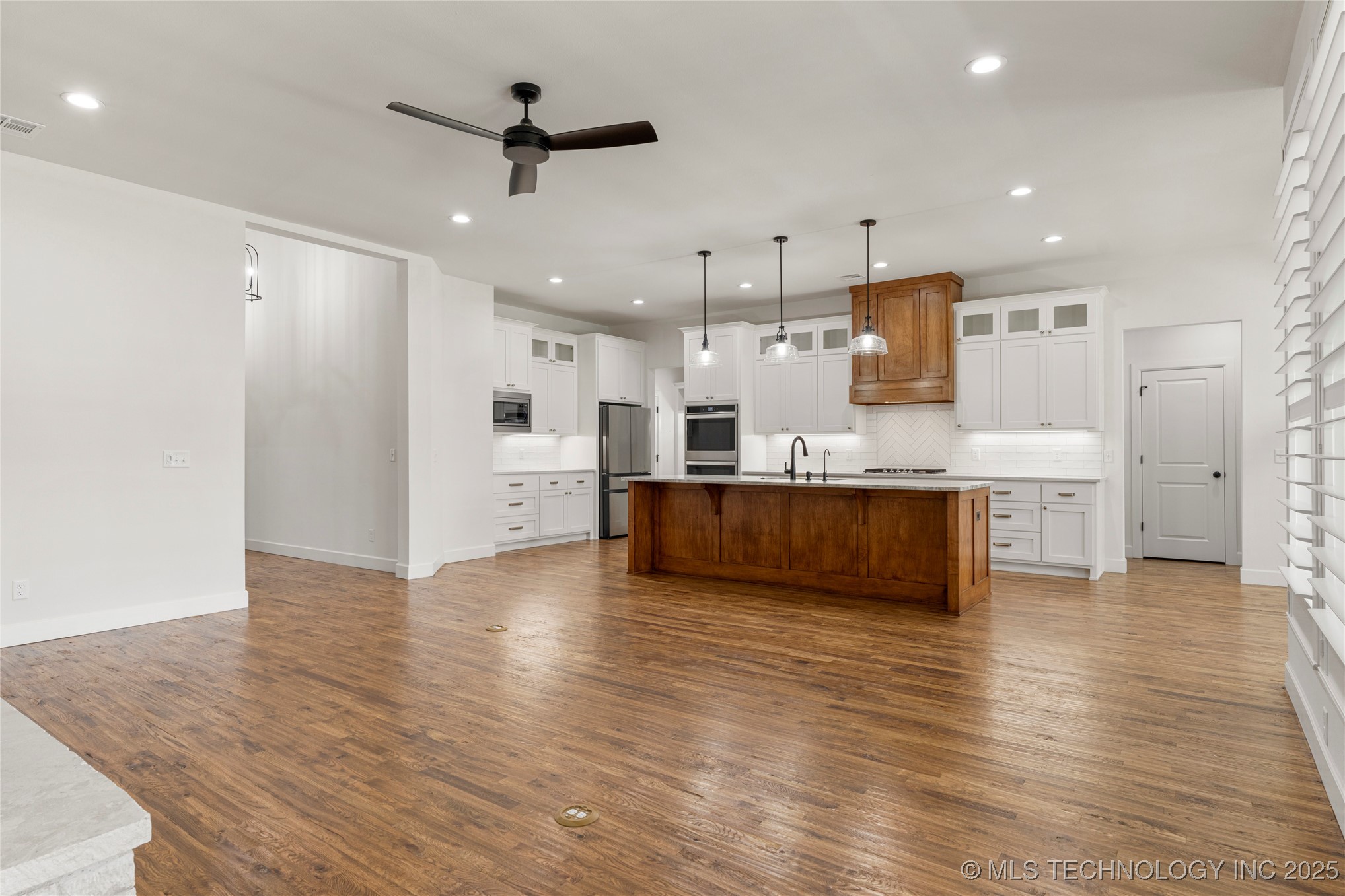 2978 E 146th Street S