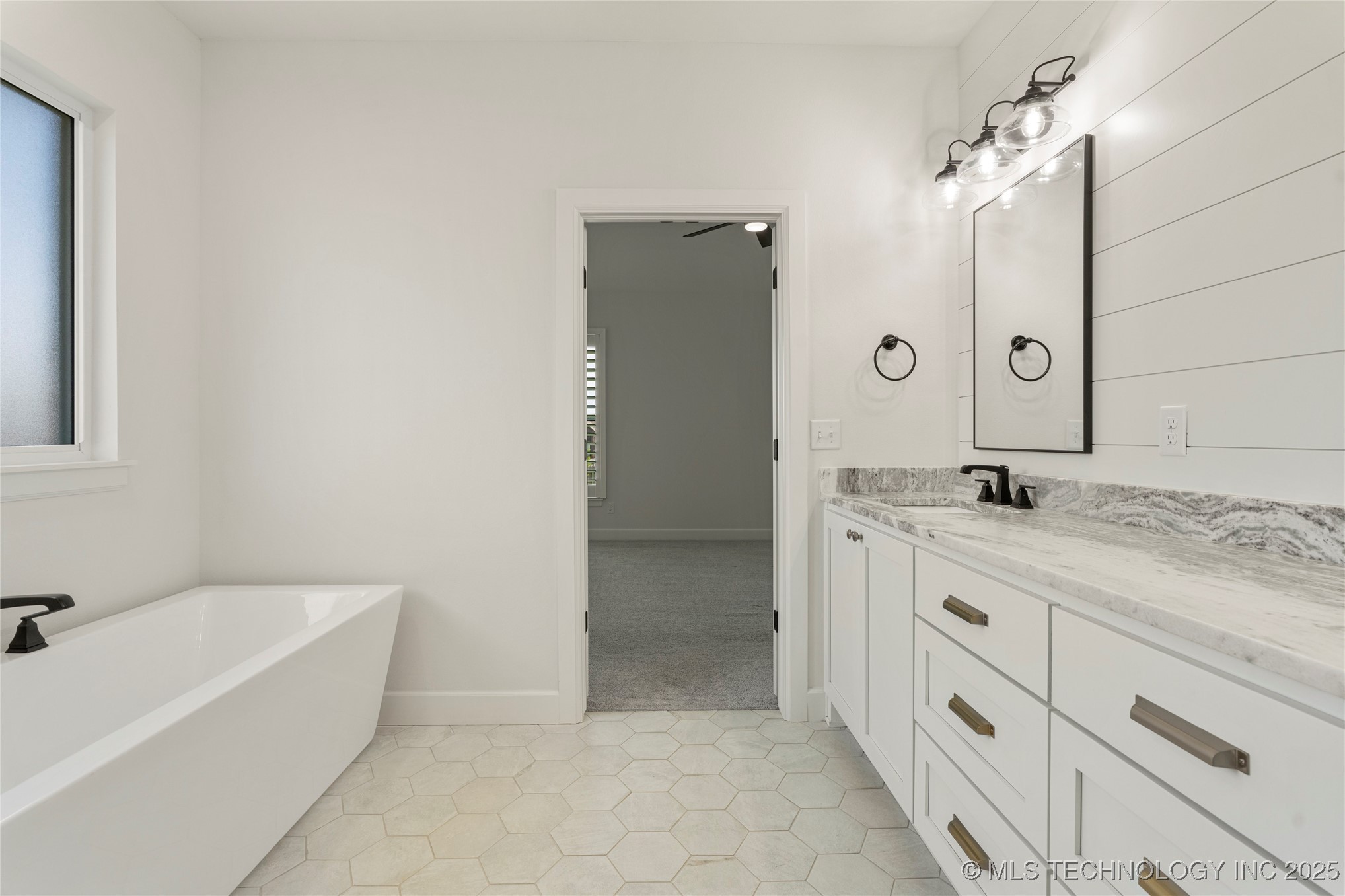 2978 E 146th Street S