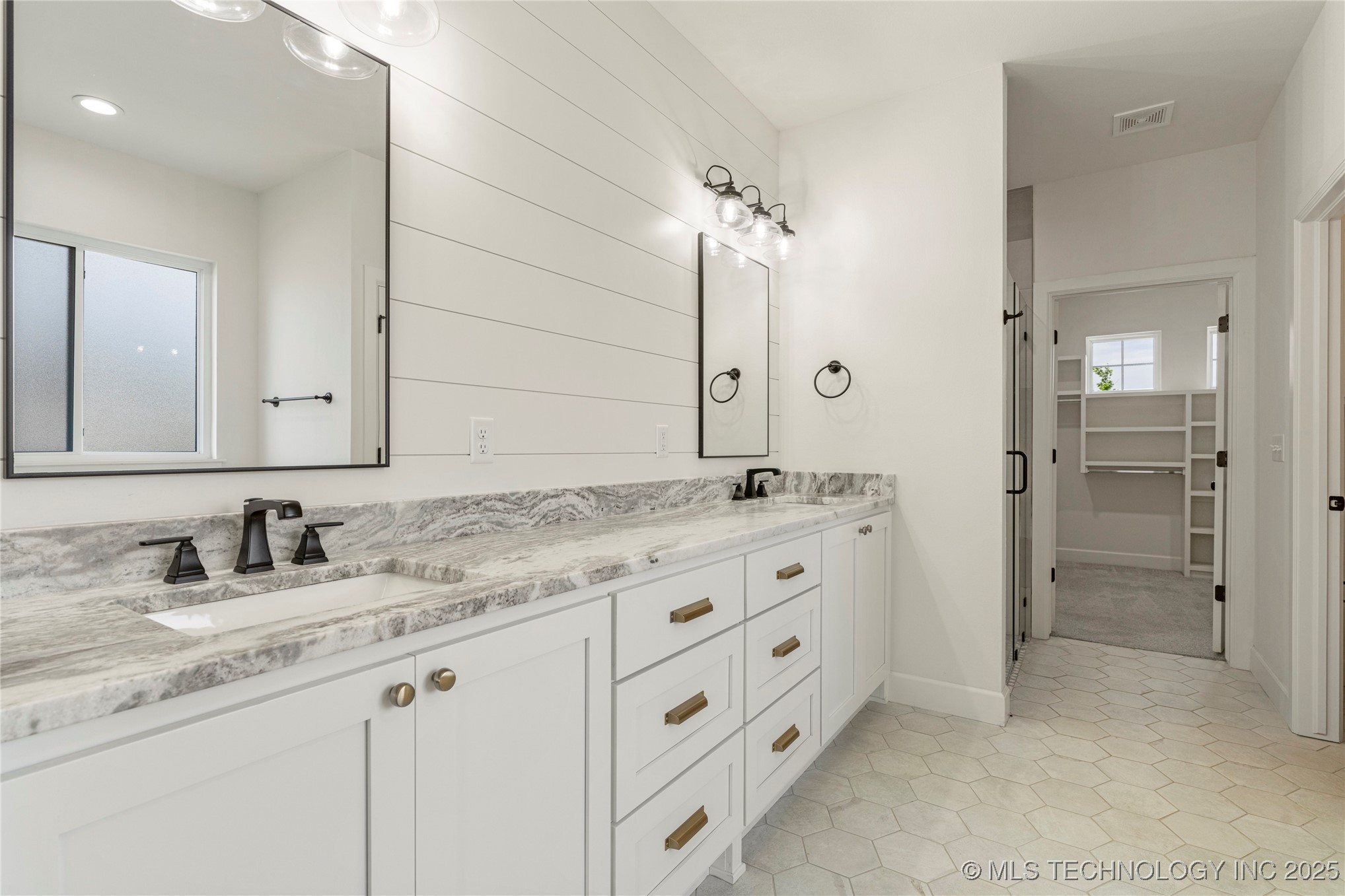 2978 E 146th Street S