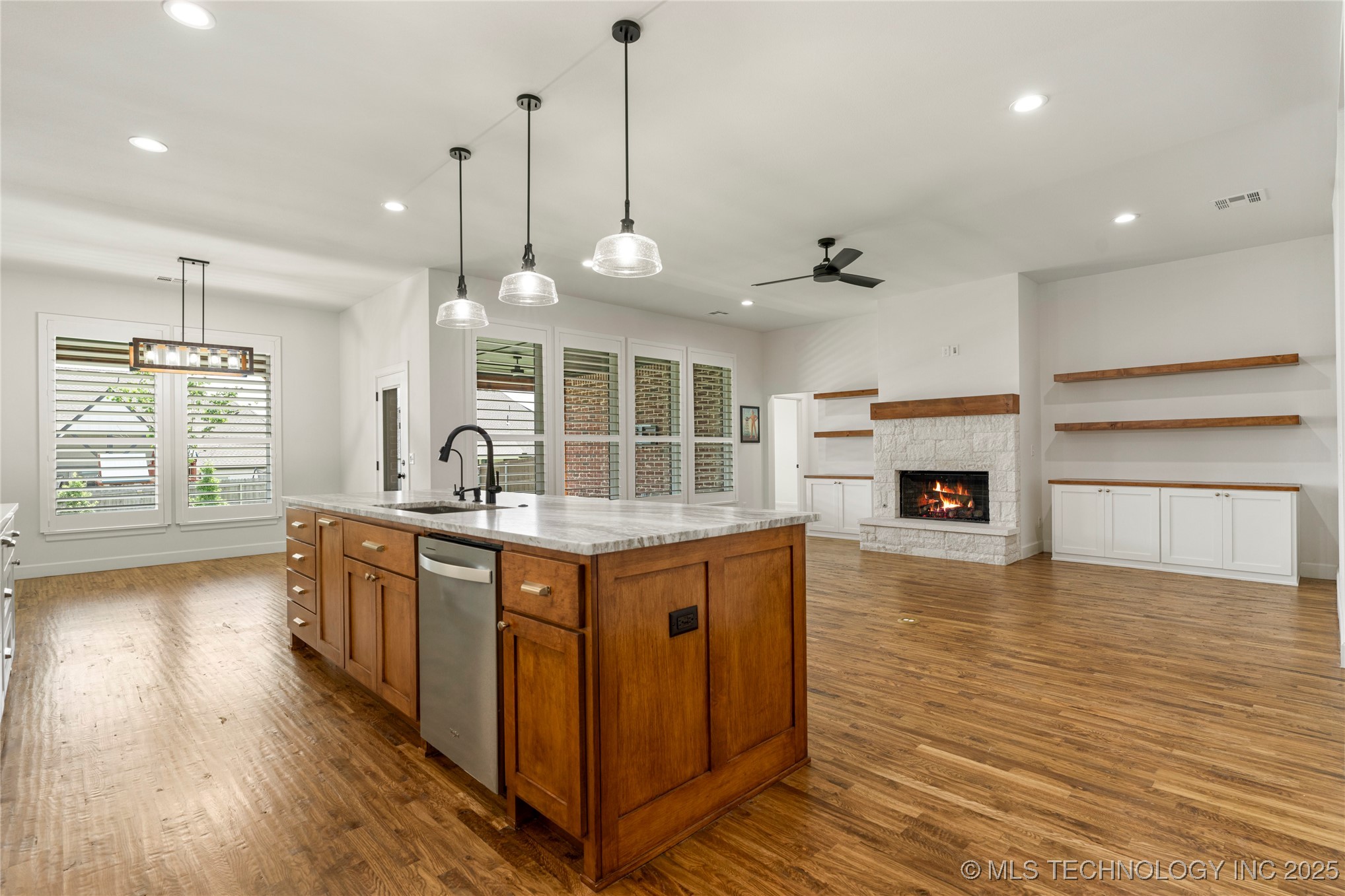 2978 E 146th Street S