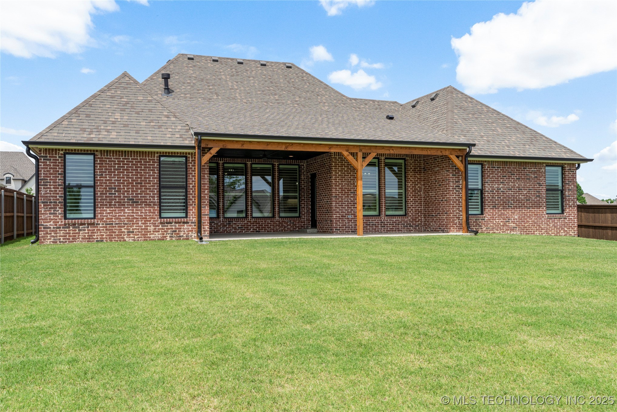 2978 E 146th Street S