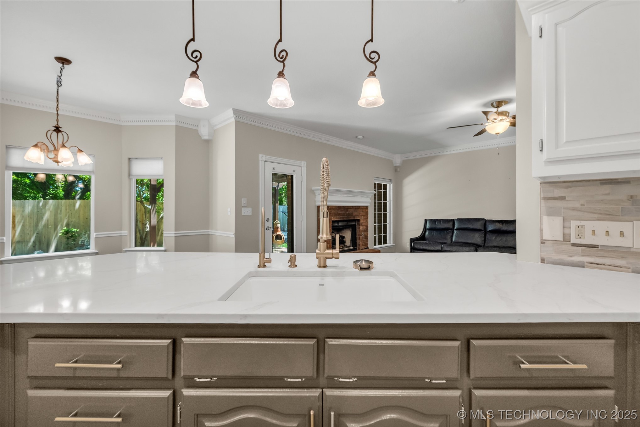 8515 S Canton Avenue