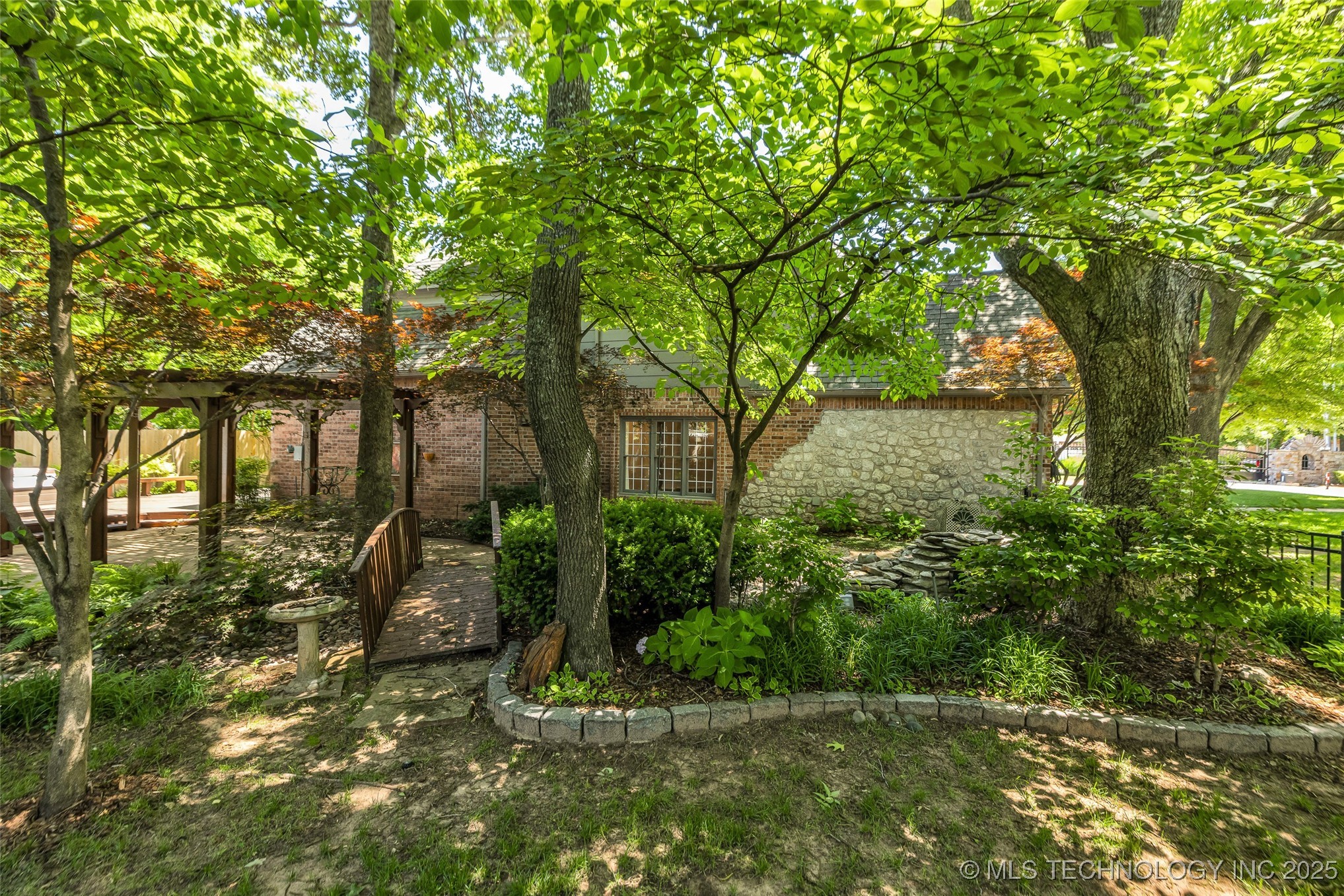 8515 S Canton Avenue