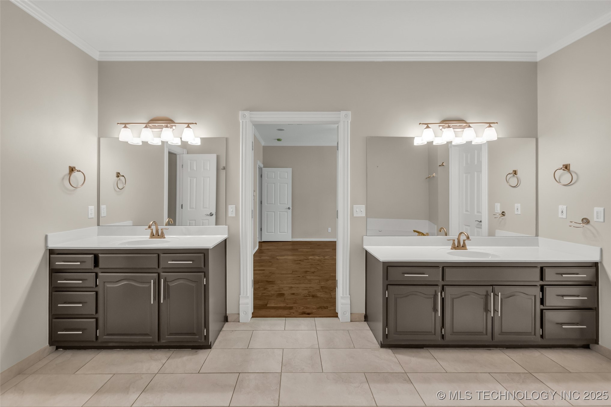 8515 S Canton Avenue