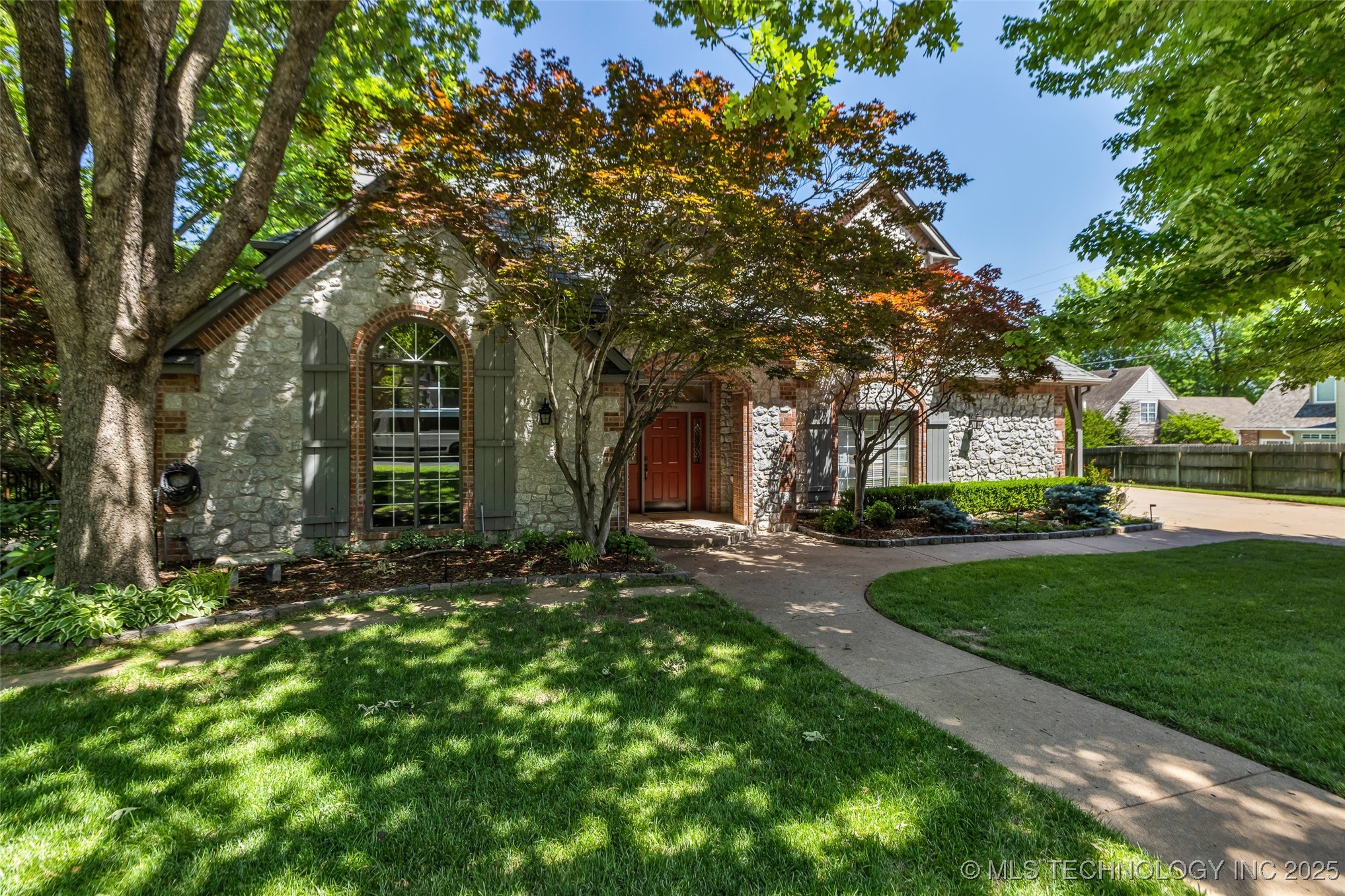 8515 S Canton Avenue