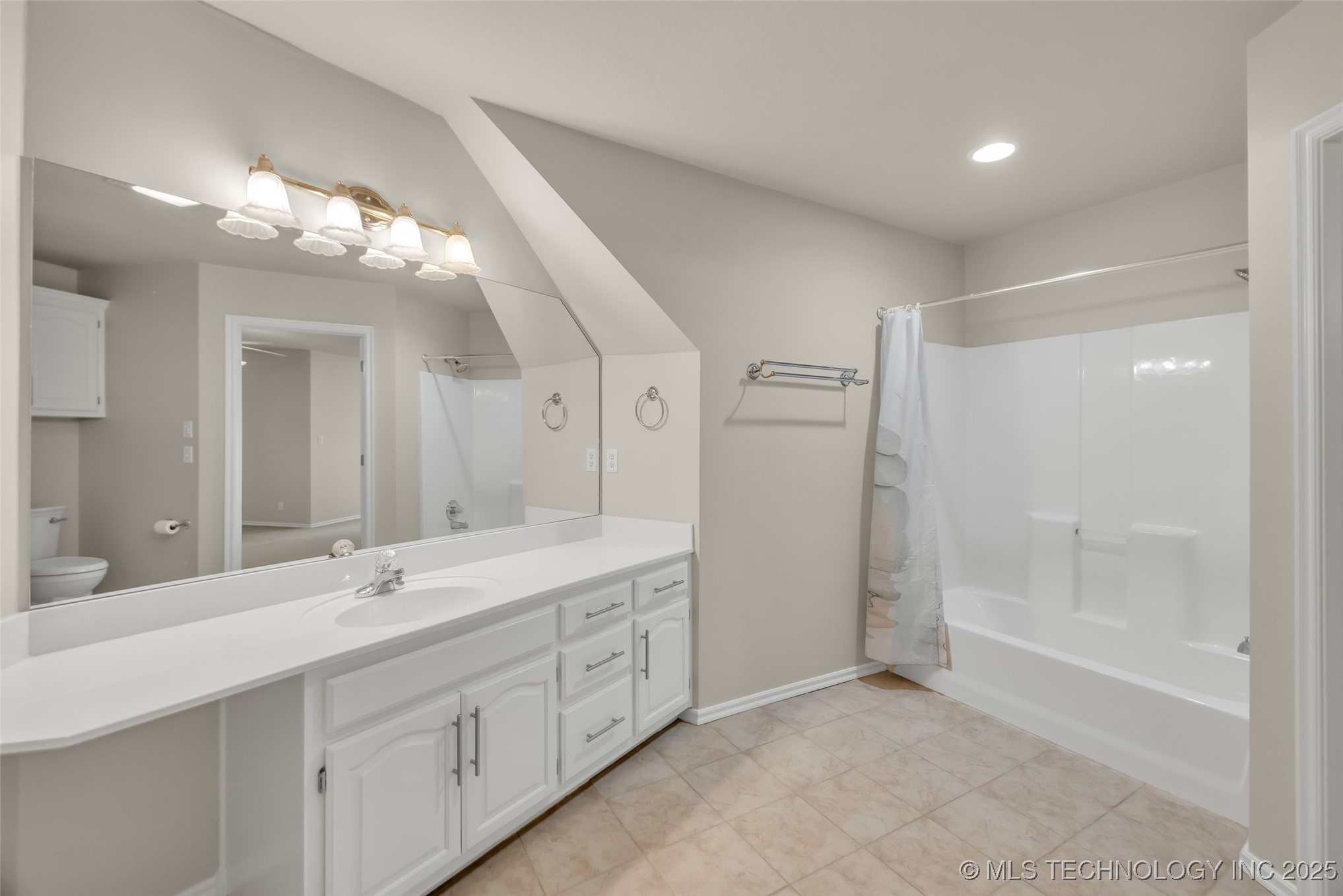 8515 S Canton Avenue