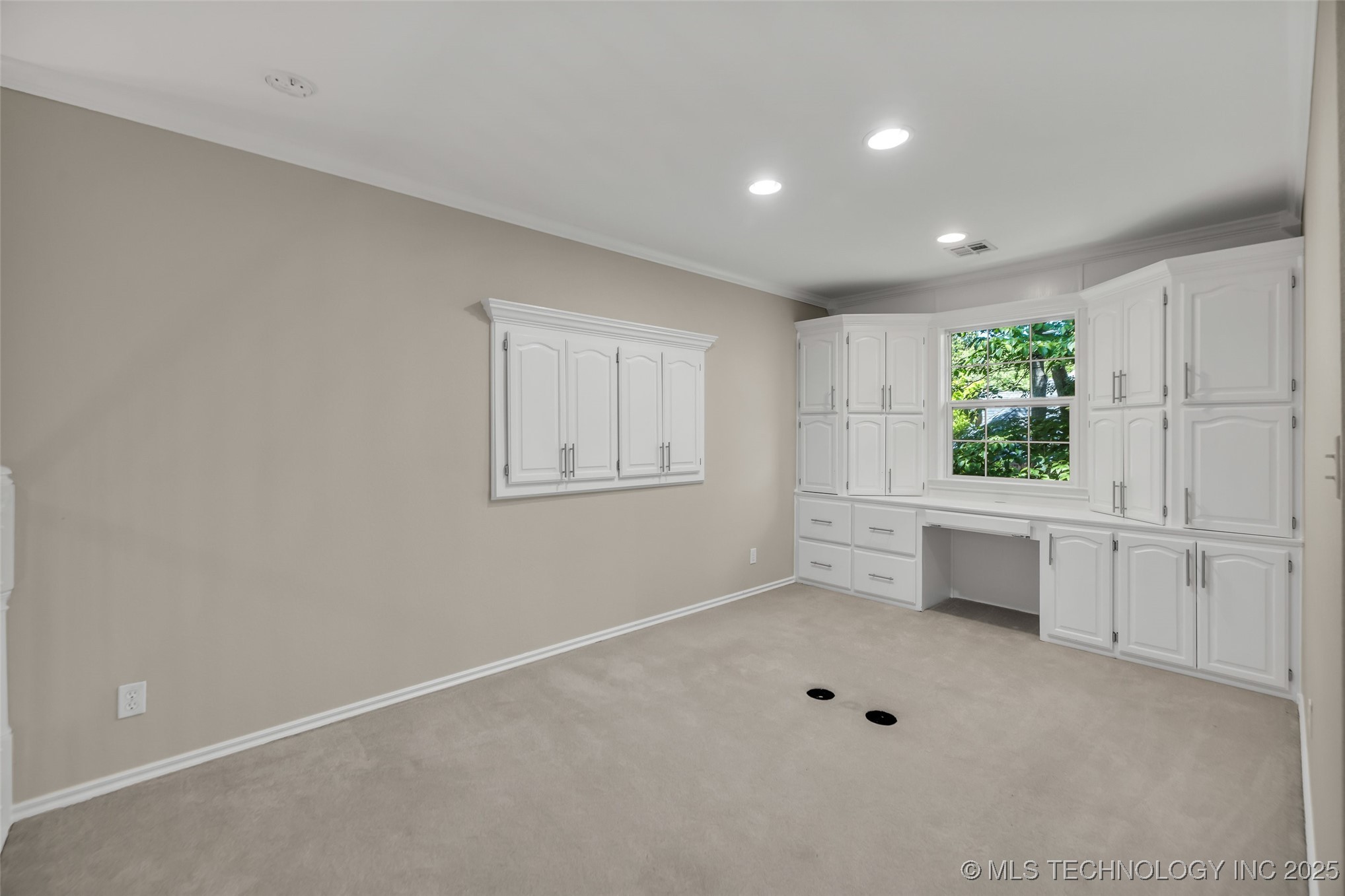 8515 S Canton Avenue