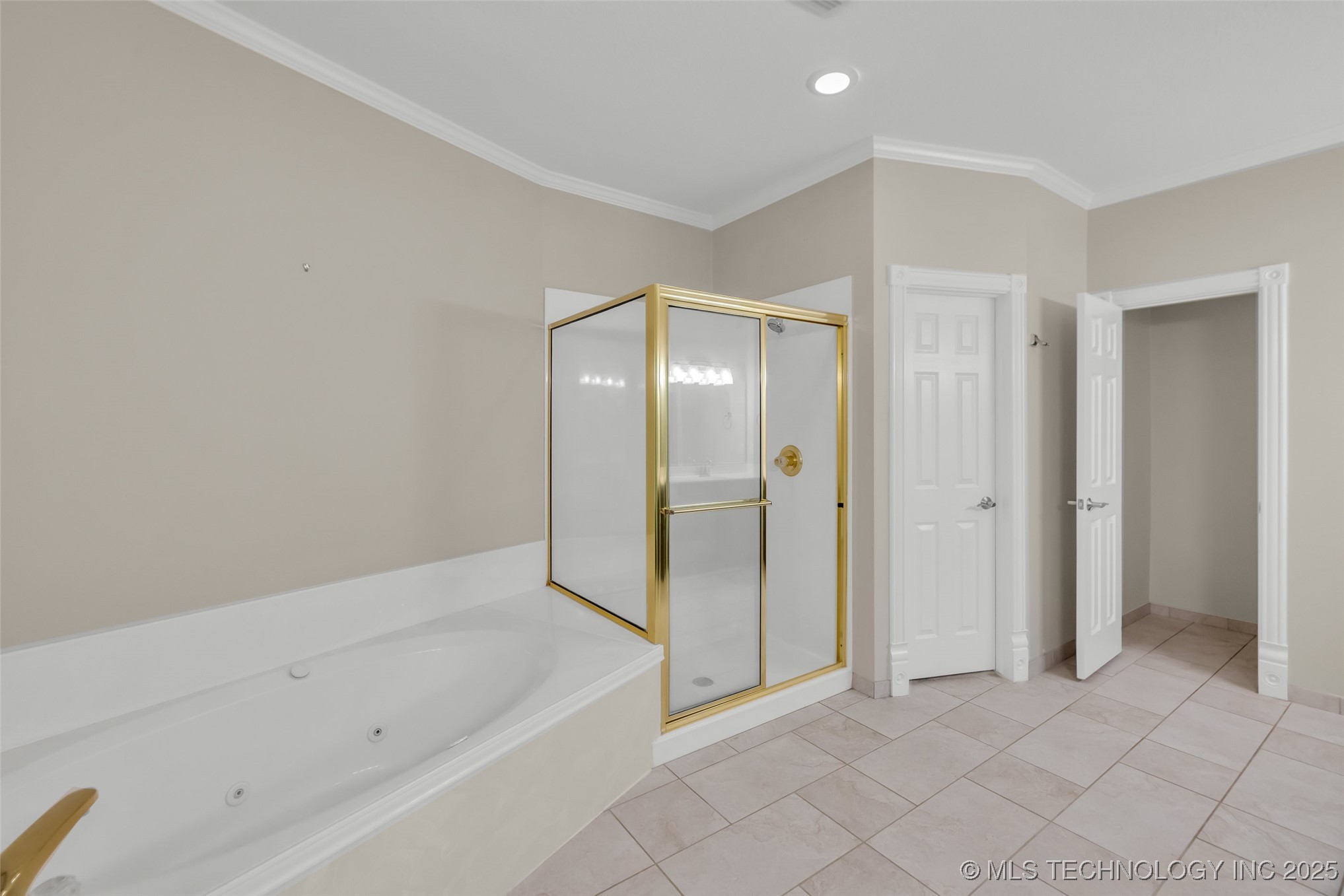 8515 S Canton Avenue