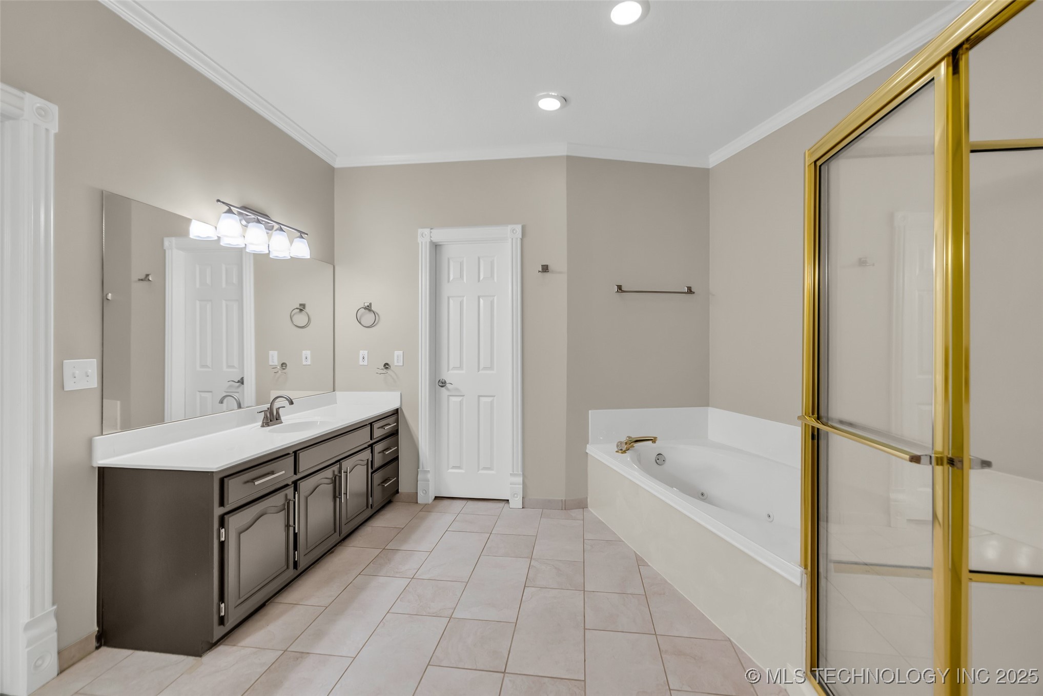 8515 S Canton Avenue