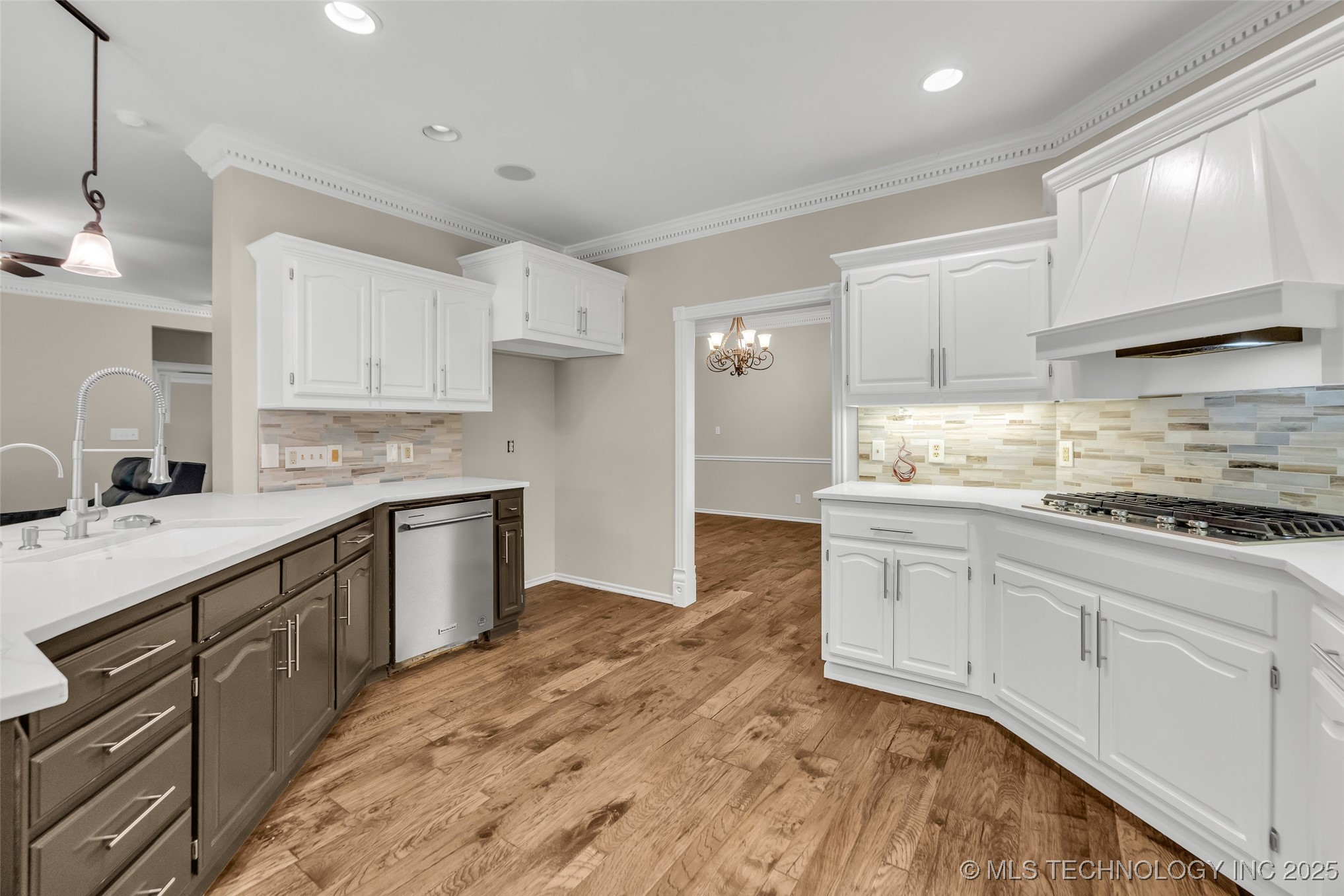 8515 S Canton Avenue