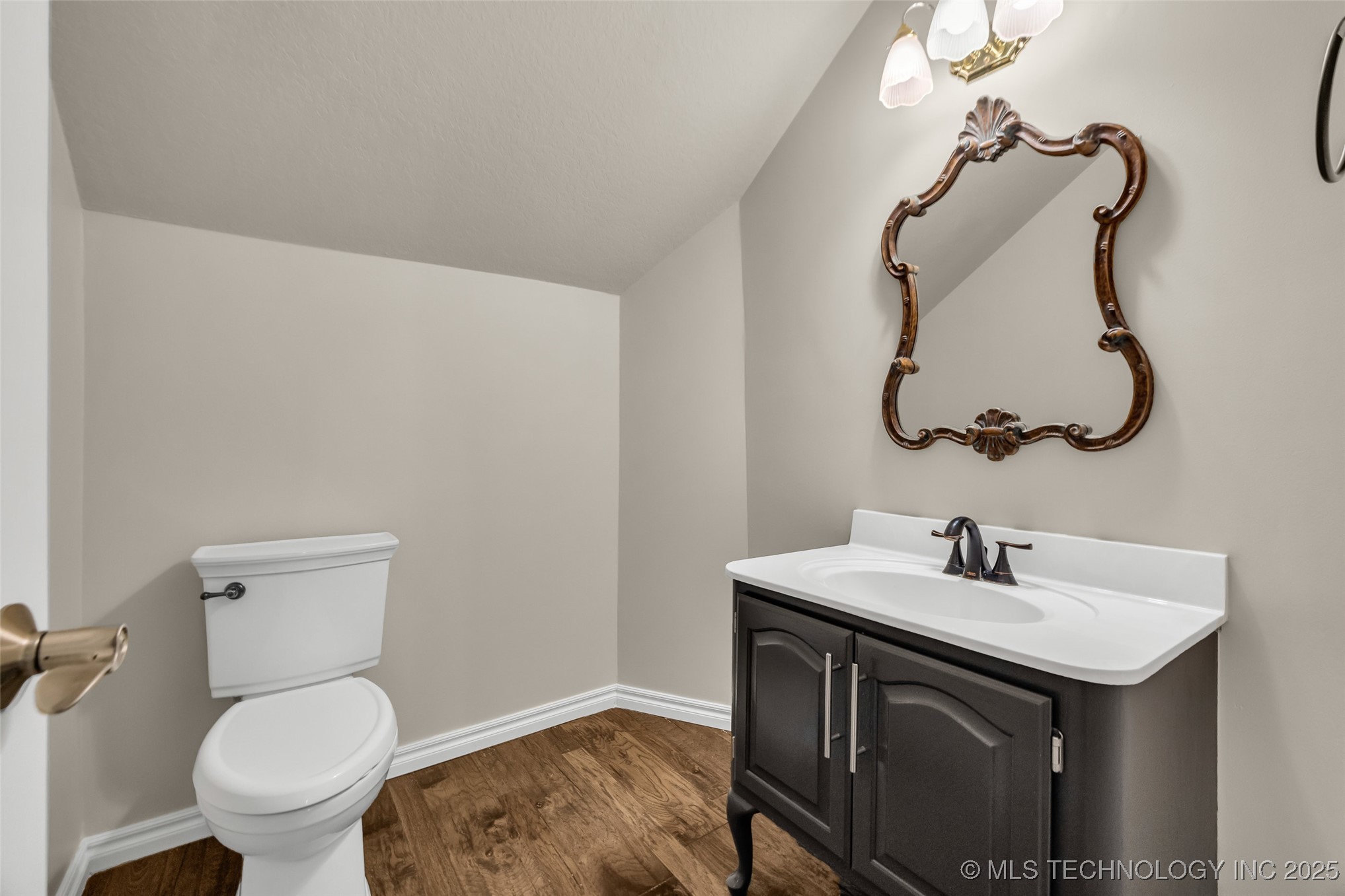 8515 S Canton Avenue