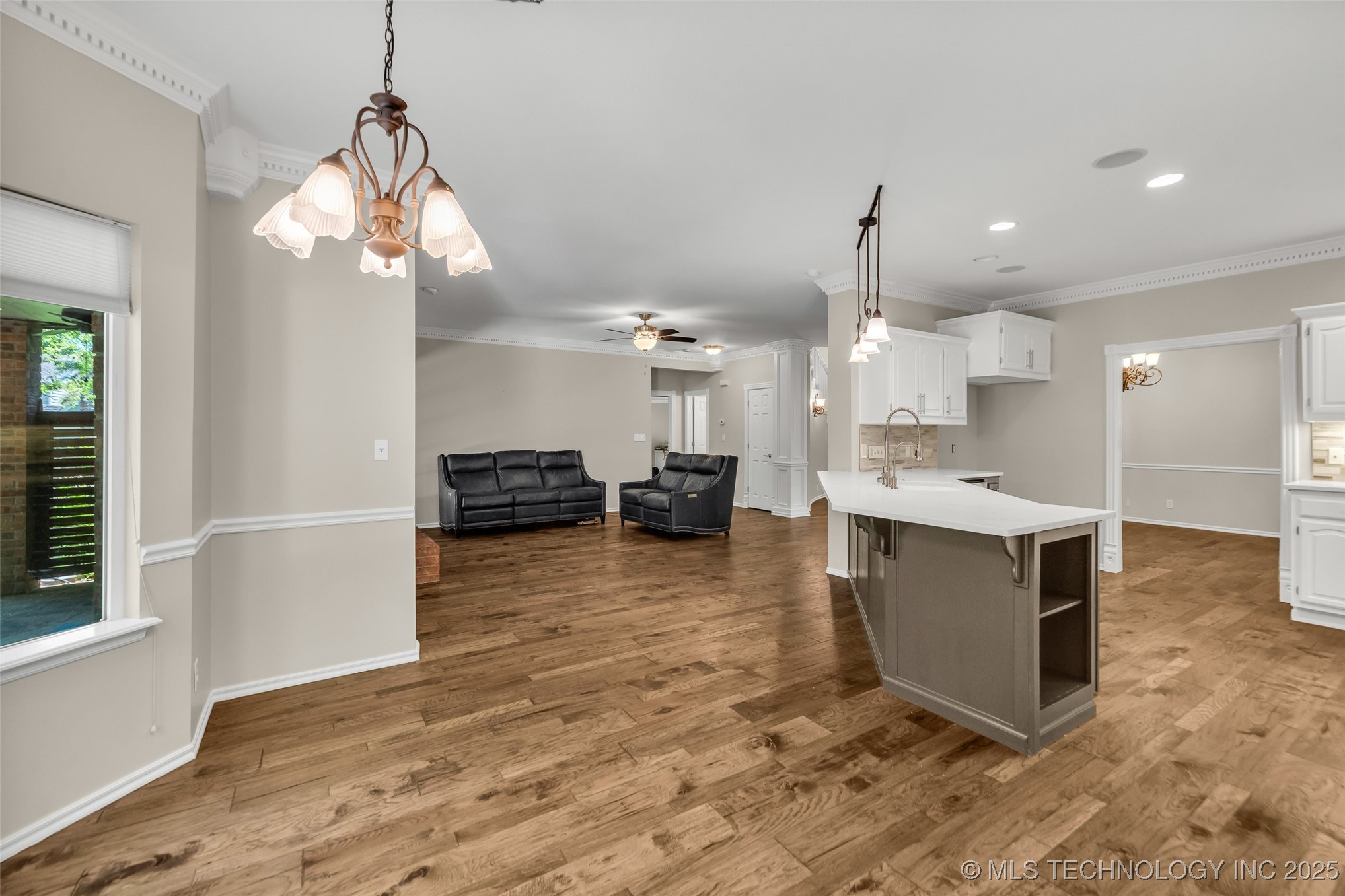 8515 S Canton Avenue