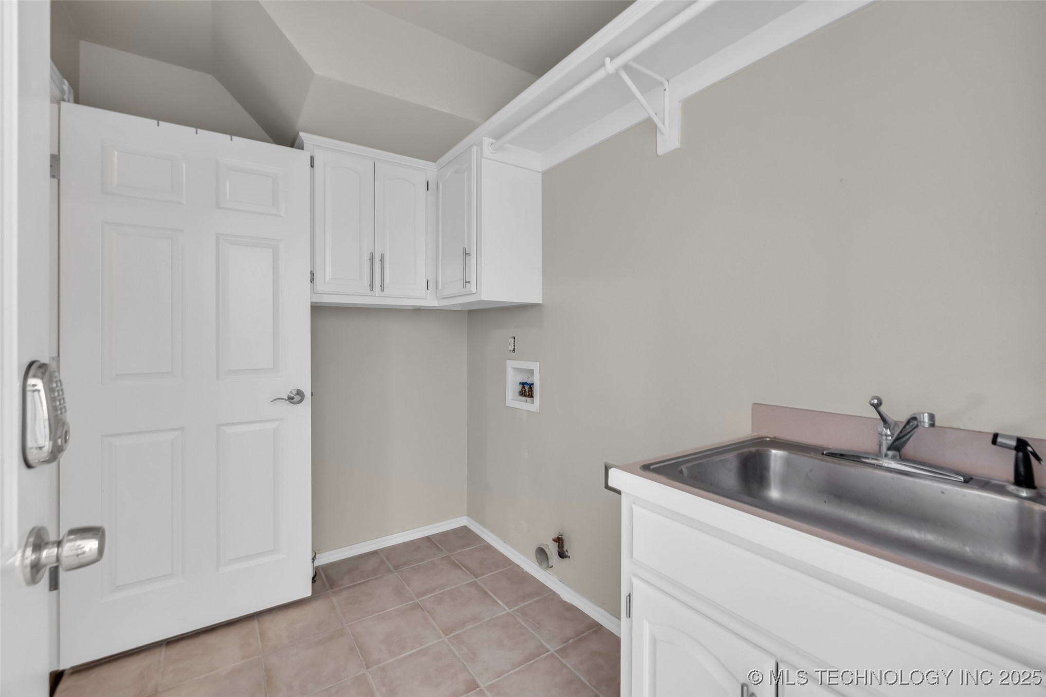 8515 S Canton Avenue