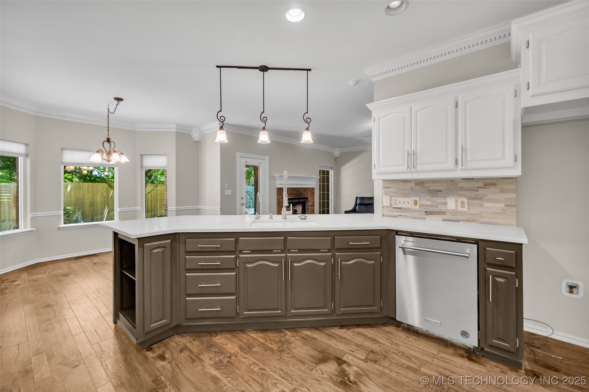 8515 S Canton Avenue