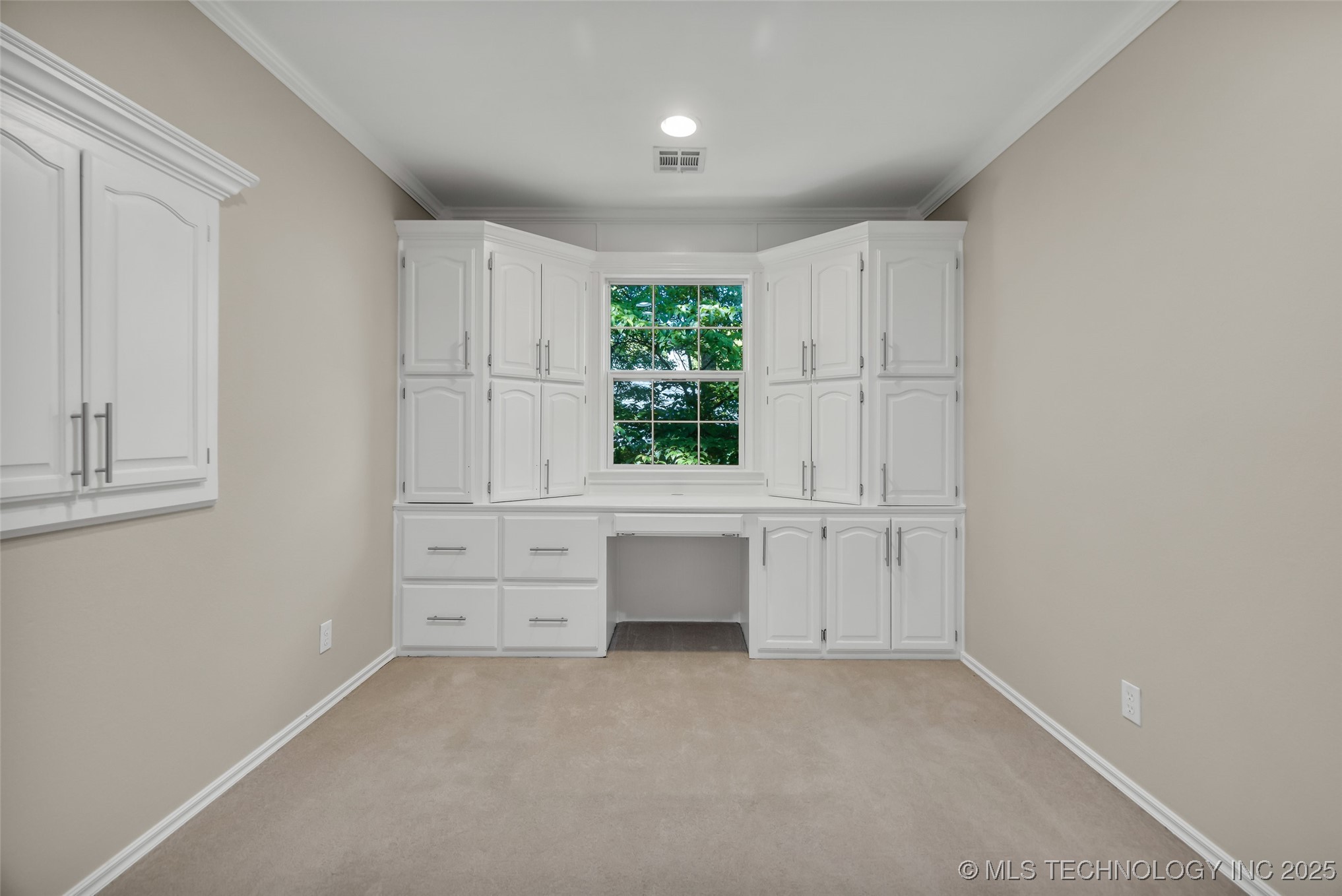 8515 S Canton Avenue