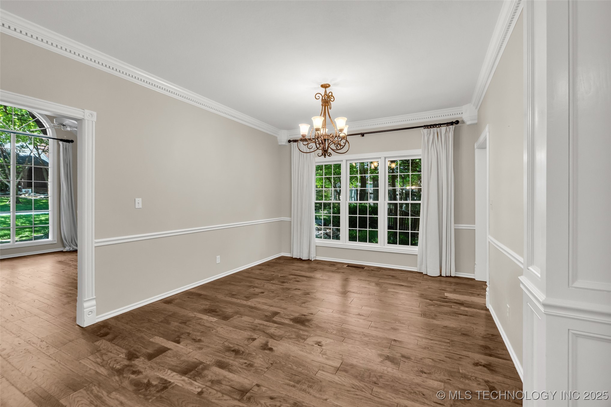 8515 S Canton Avenue