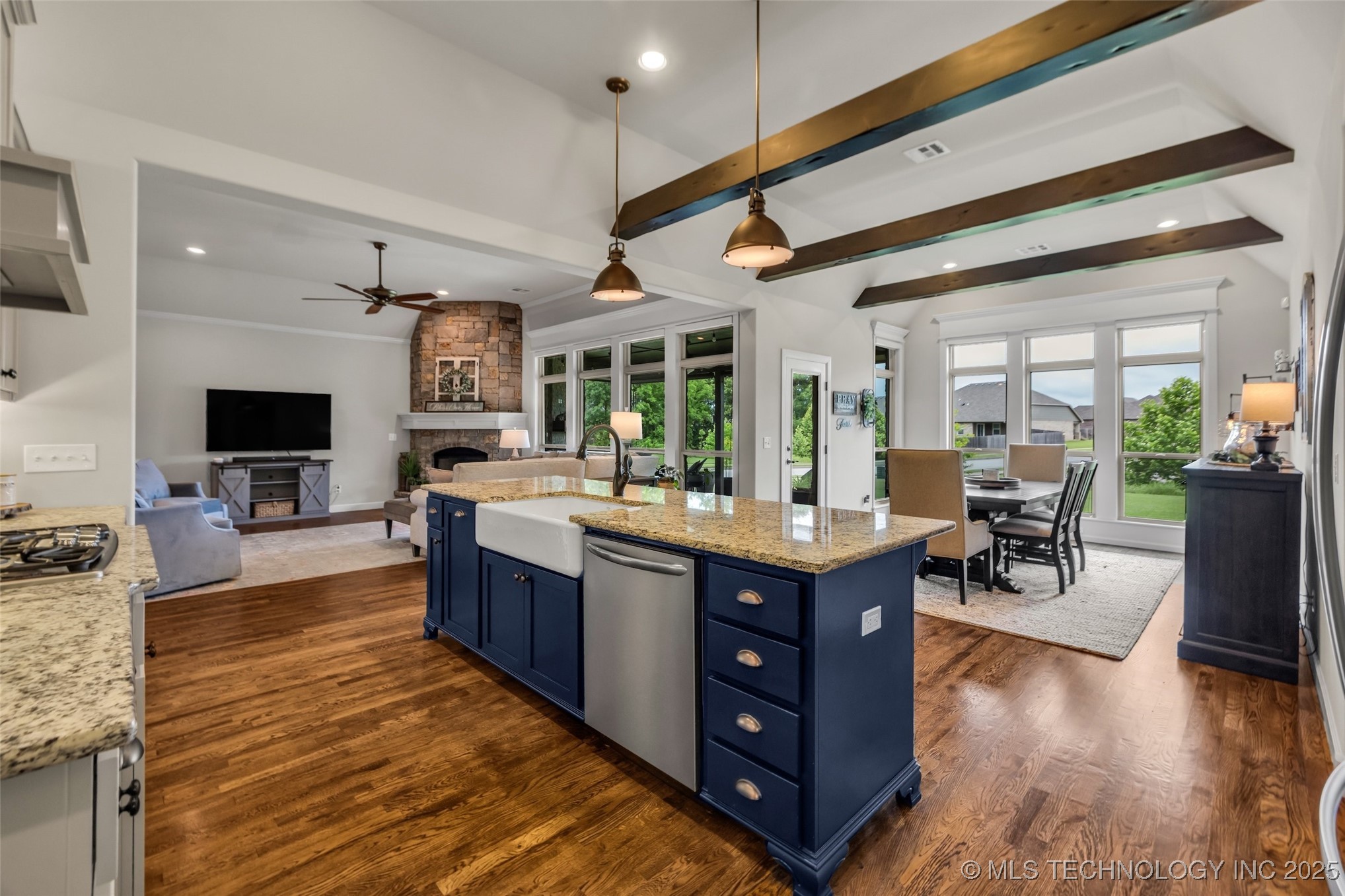 6808 S Chestnut Avenue