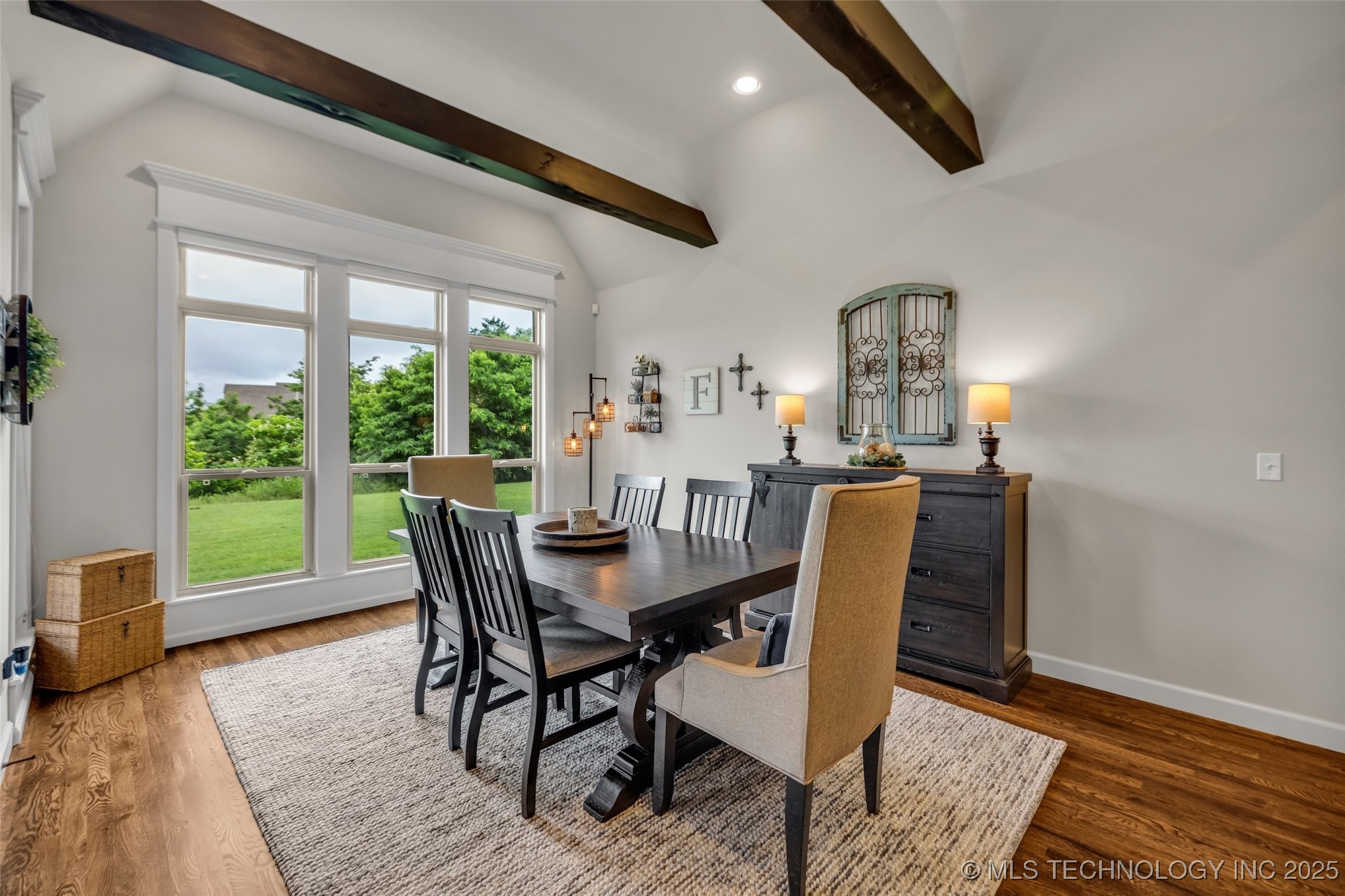 6808 S Chestnut Avenue