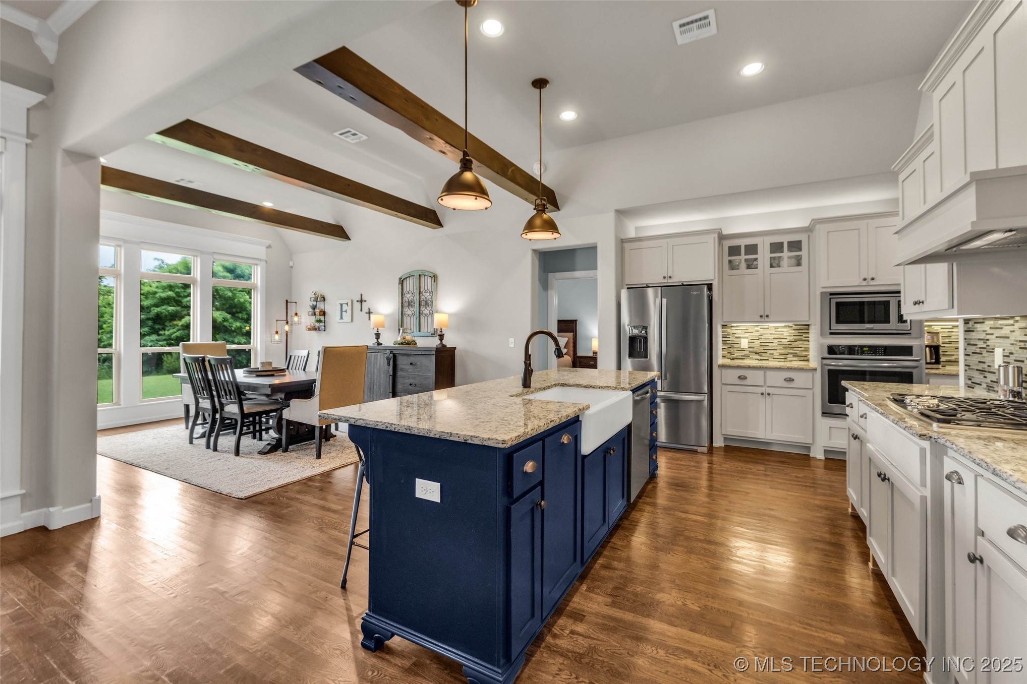 6808 S Chestnut Avenue