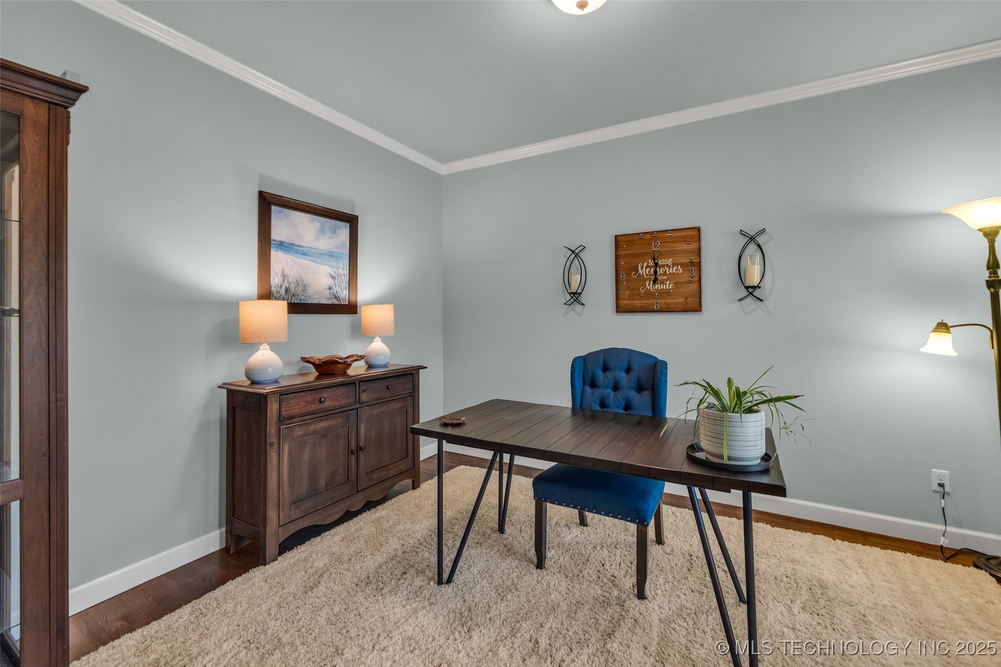 6808 S Chestnut Avenue