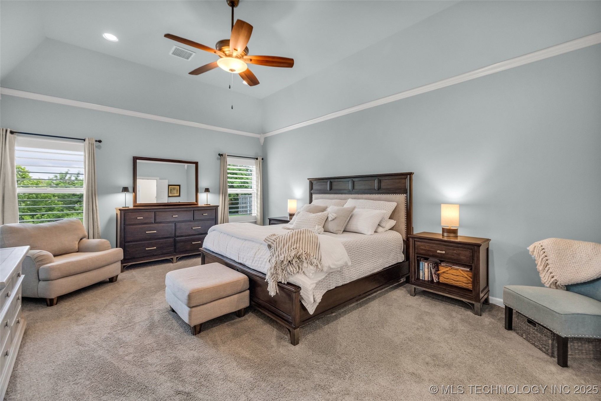 6808 S Chestnut Avenue