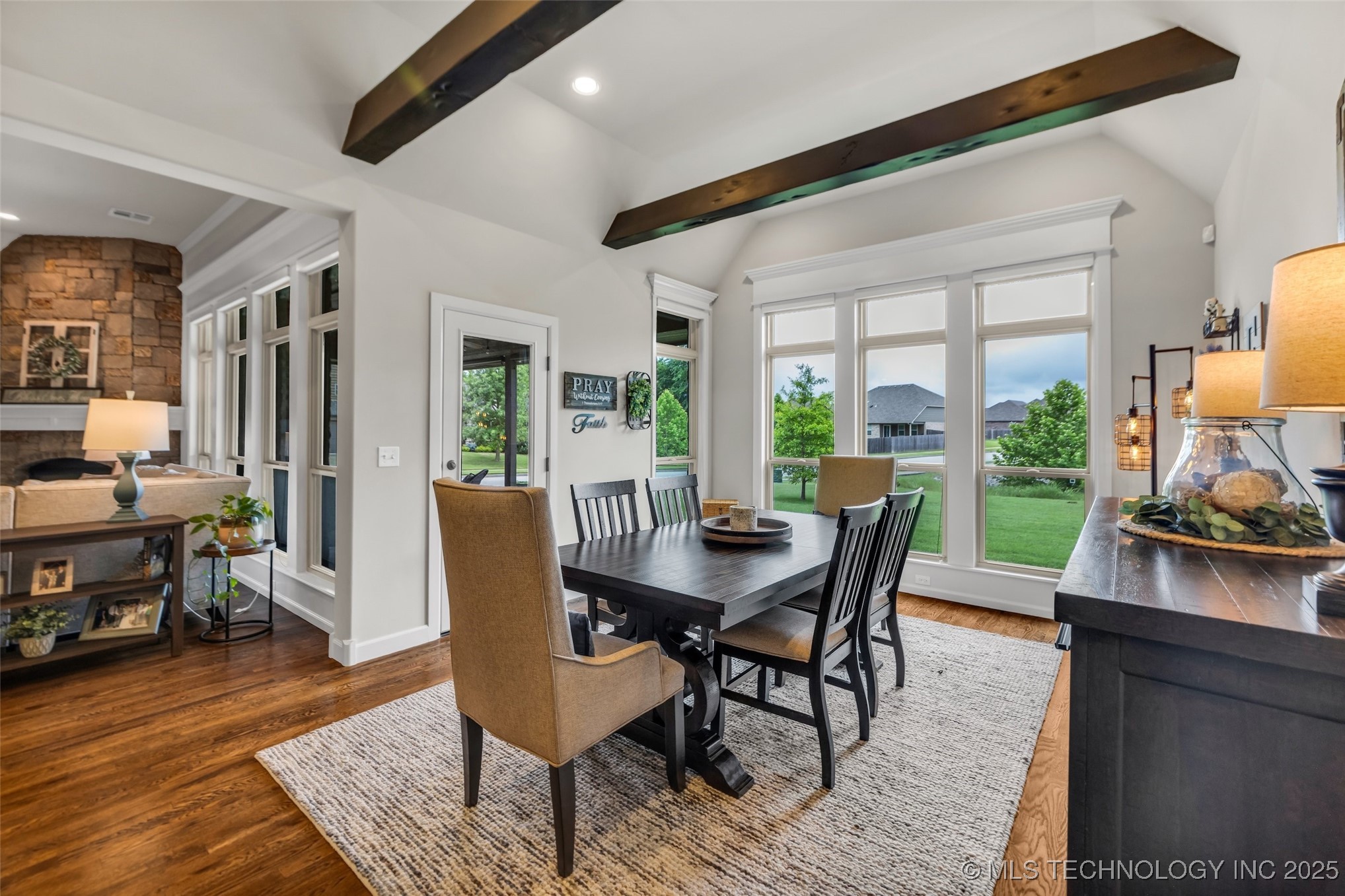 6808 S Chestnut Avenue