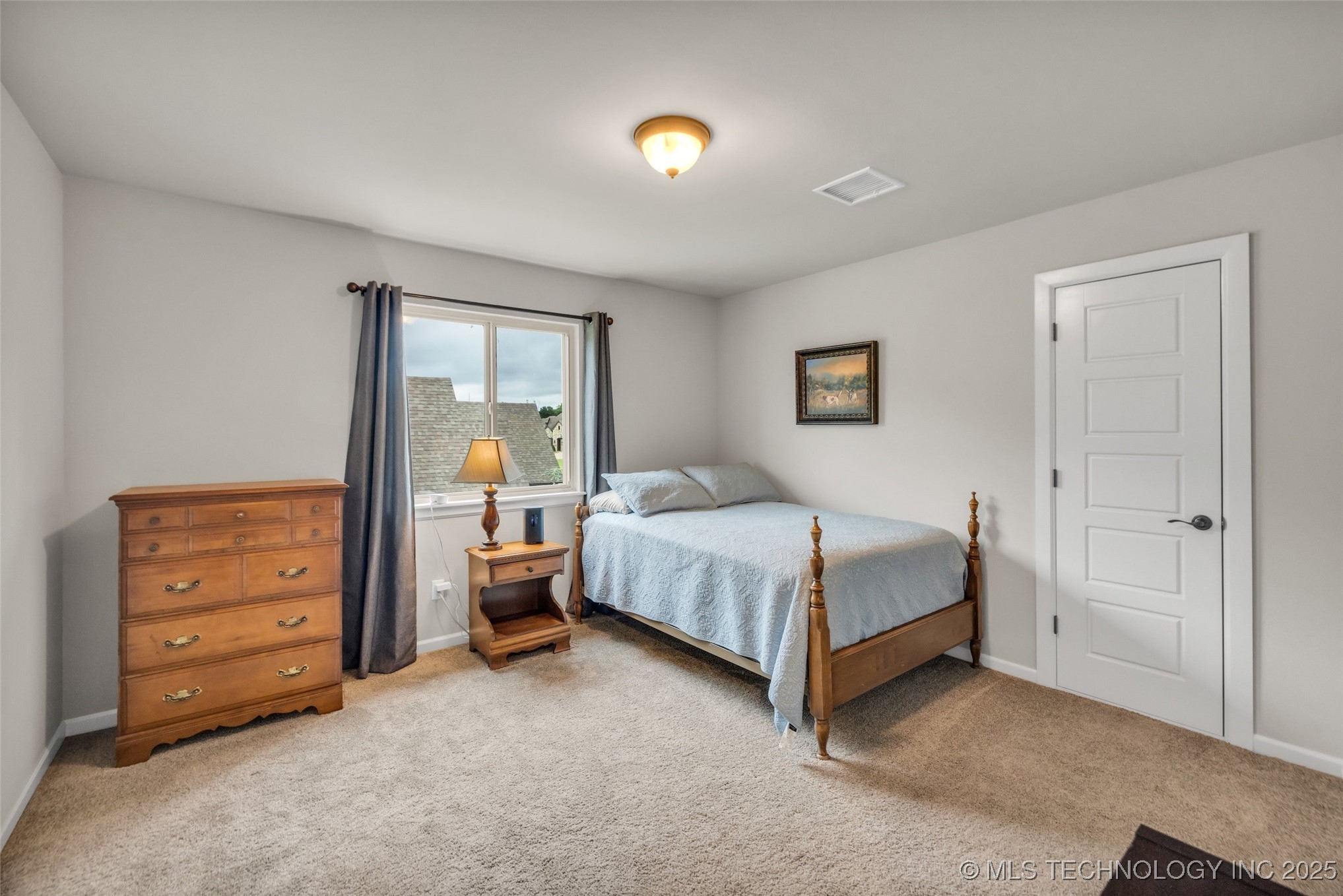 6808 S Chestnut Avenue