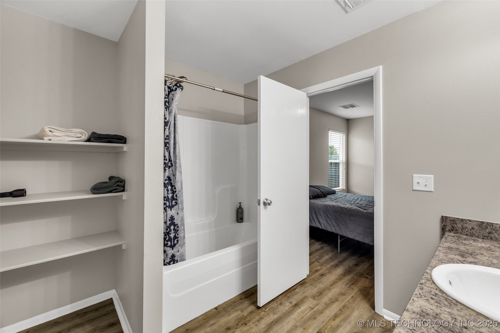 2801 Lariat Lane