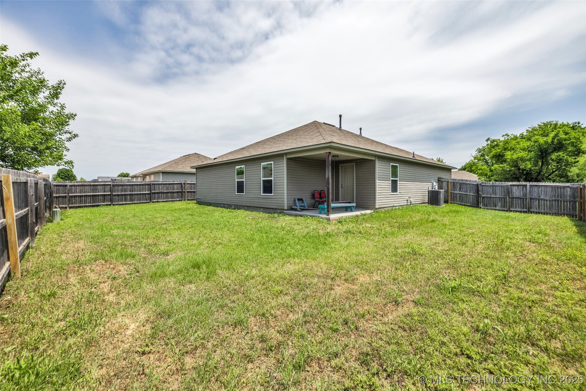 2801 Lariat Lane