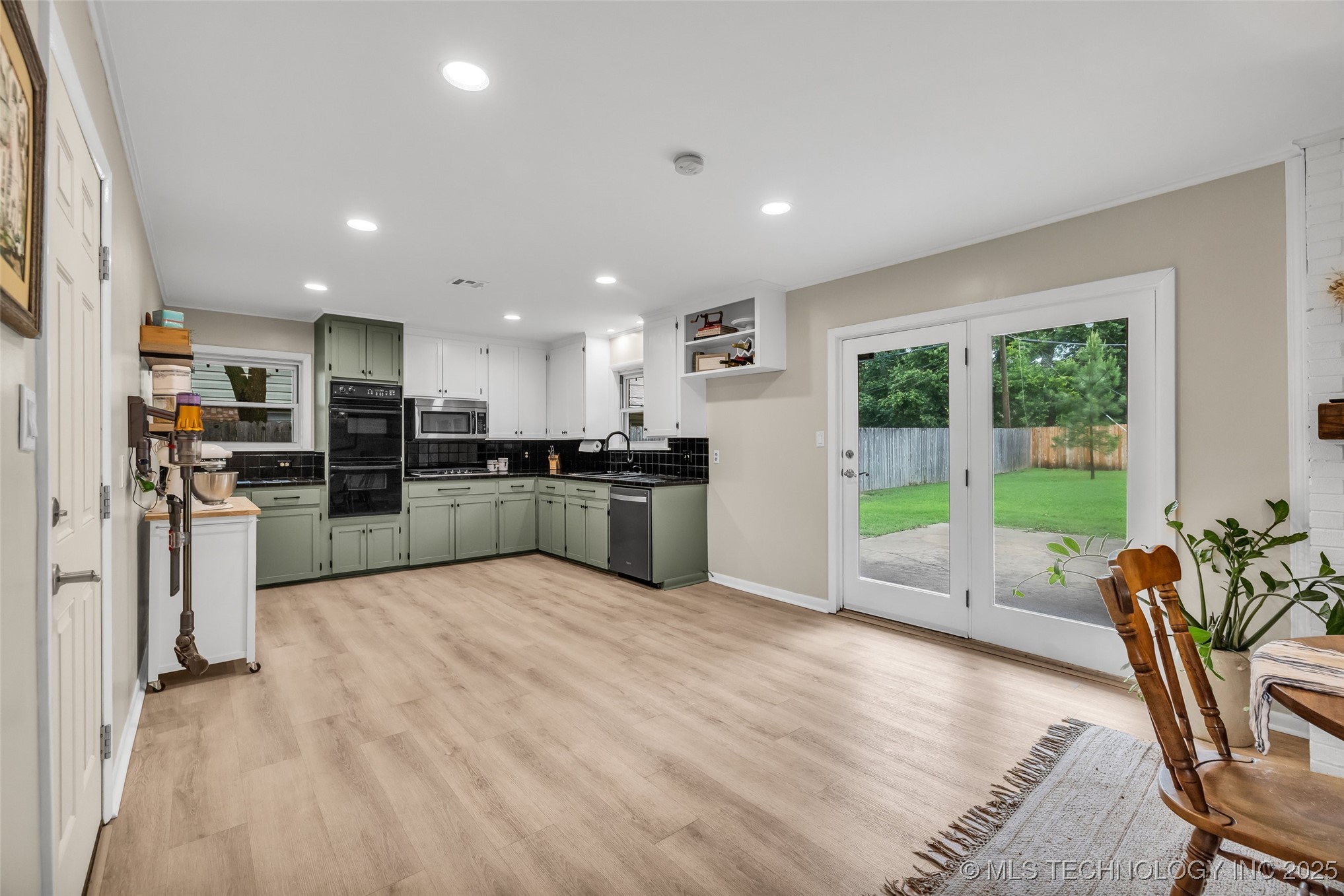 4023 E 36th Street S