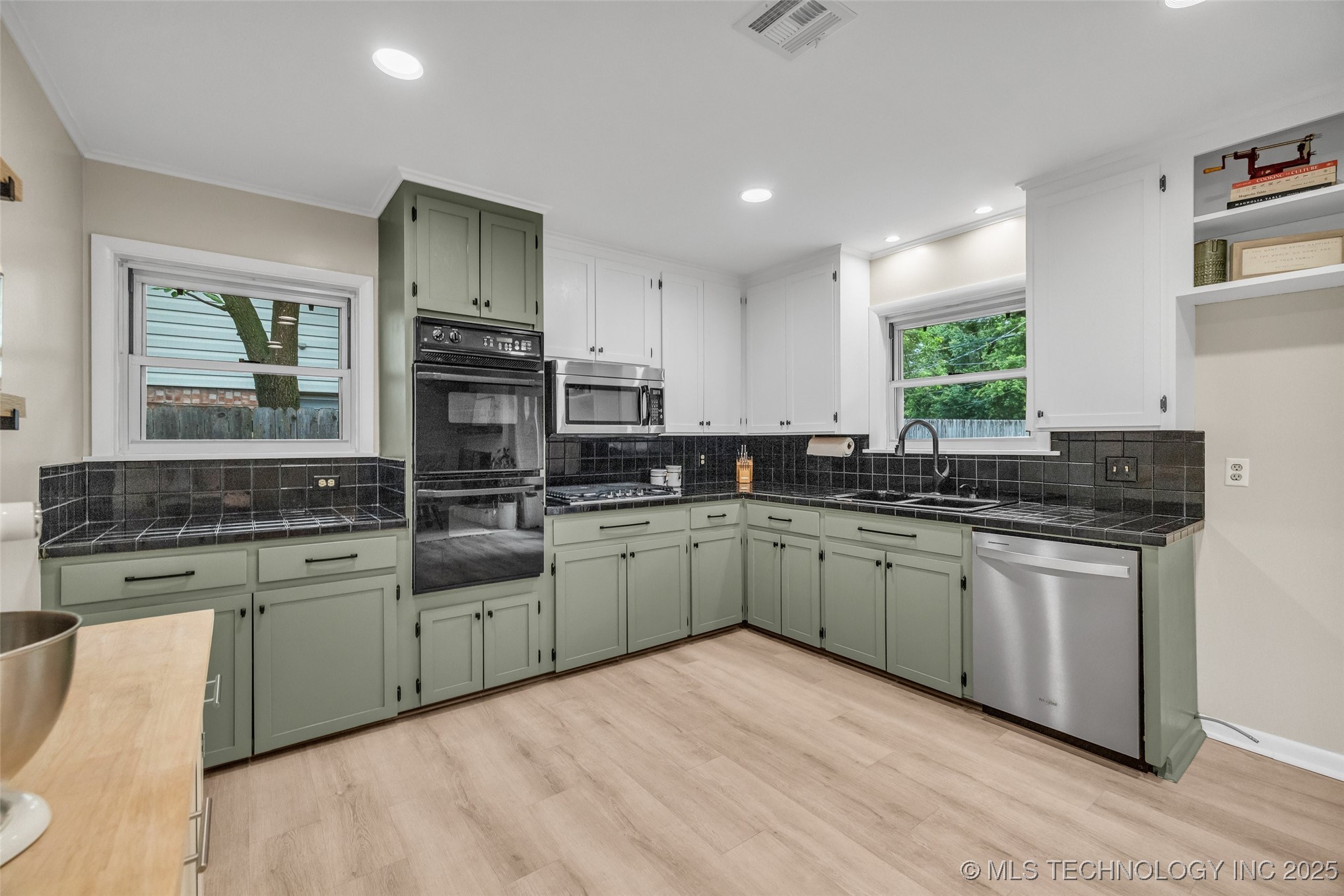 4023 E 36th Street S