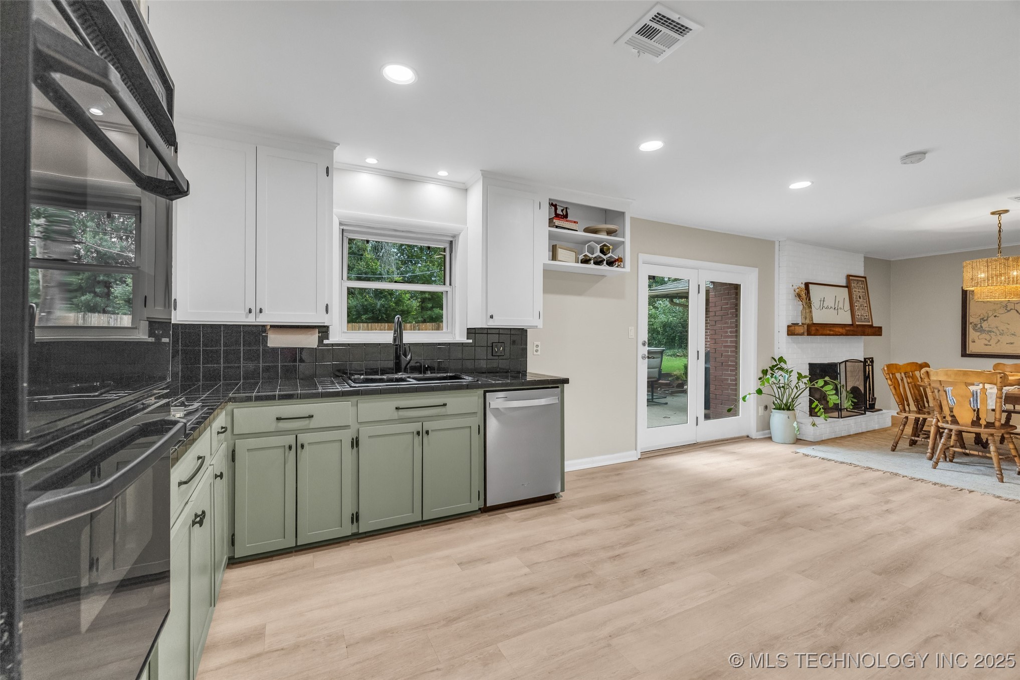 4023 E 36th Street S