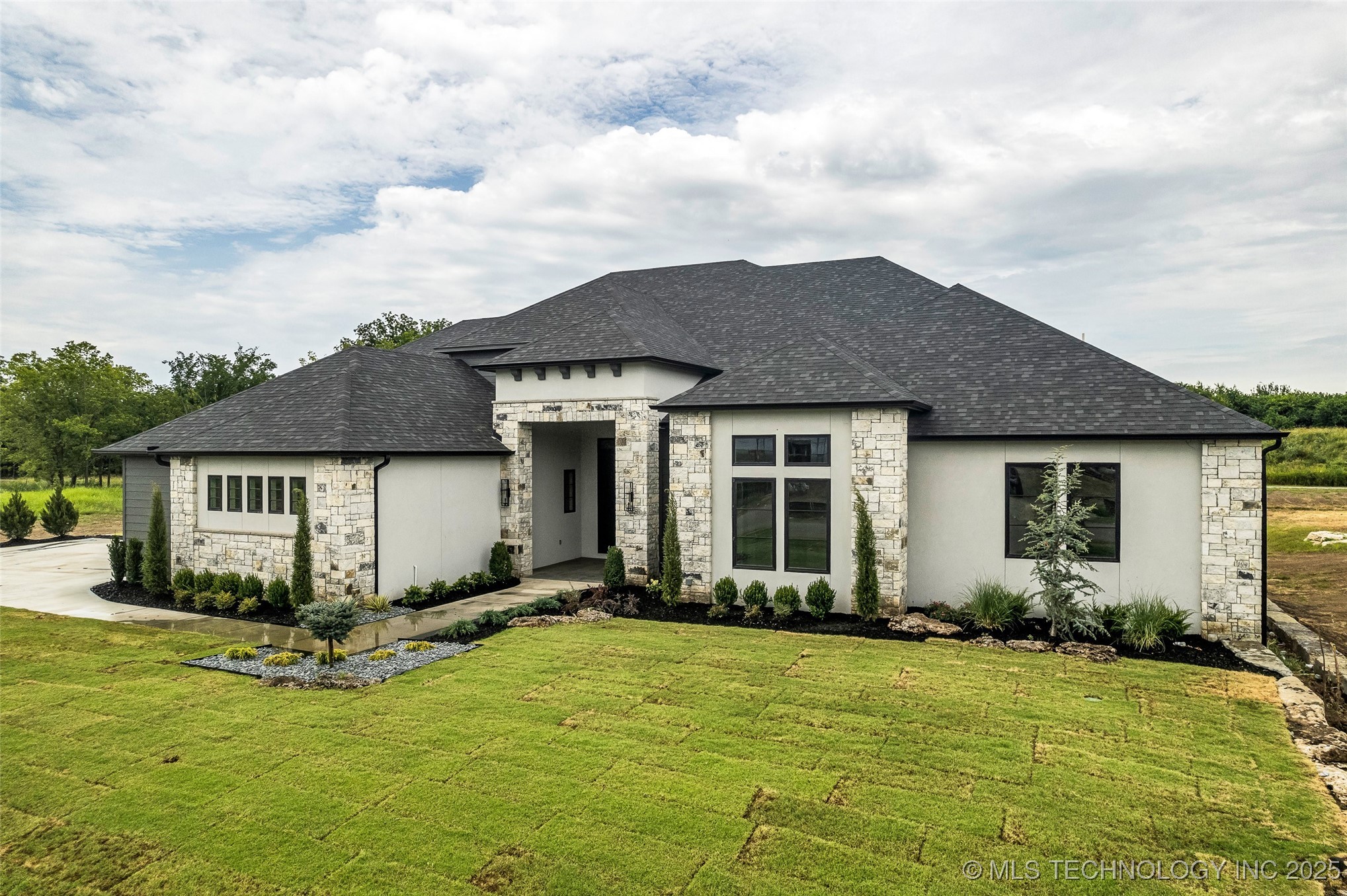 17761 E Patriot Drive