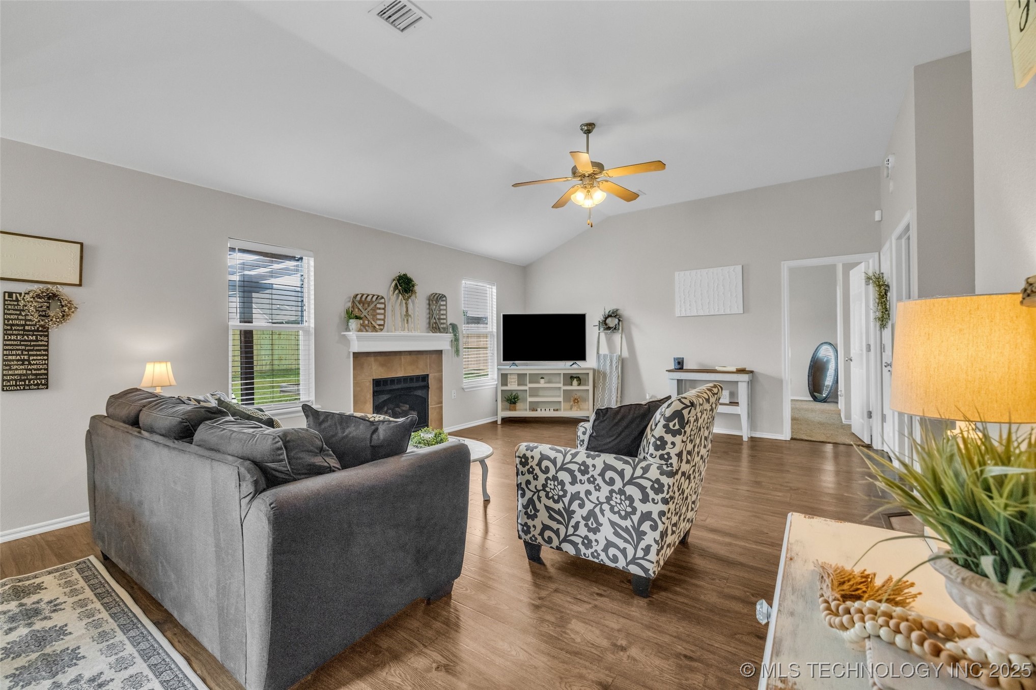 20409 E 44th Street S