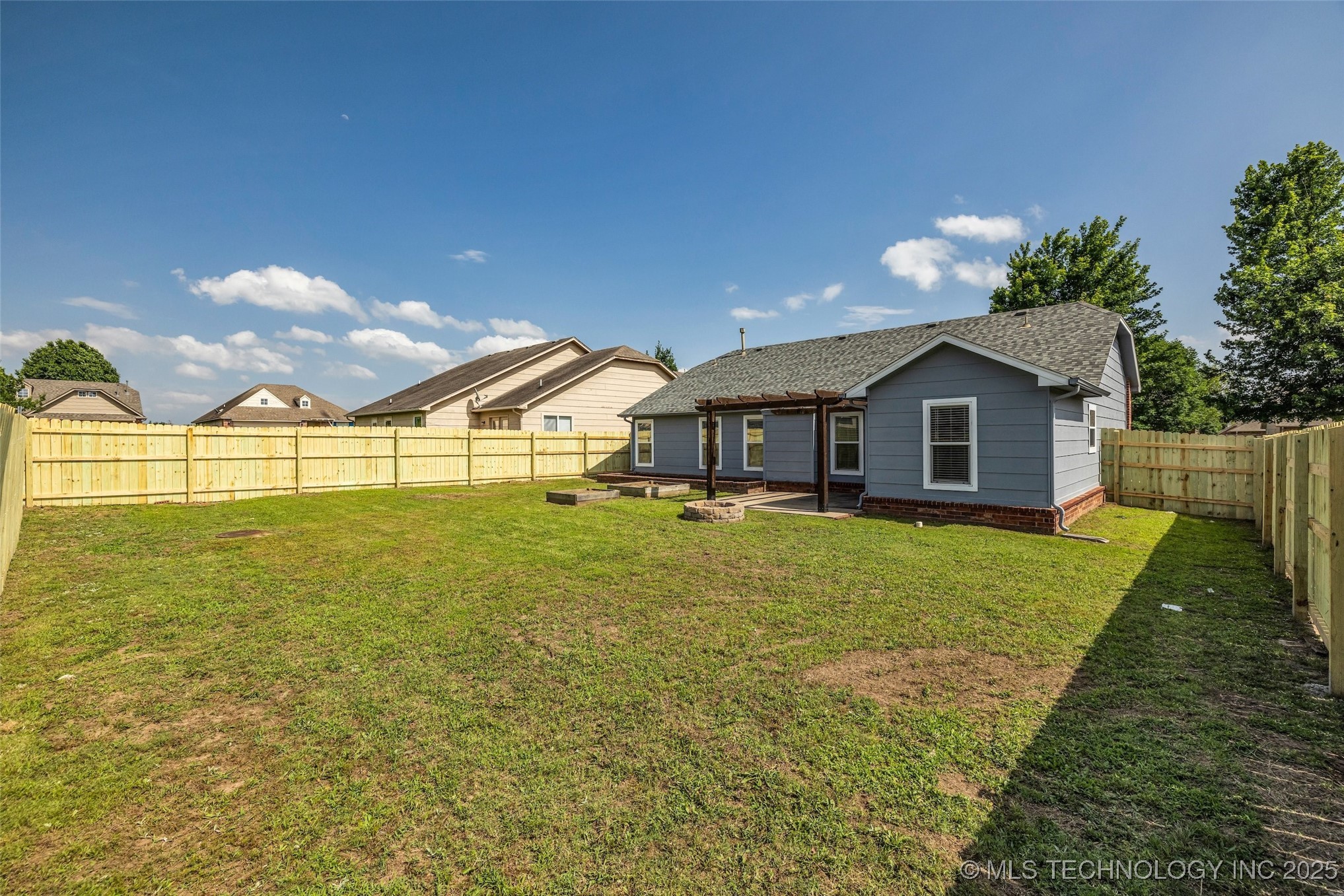 20409 E 44th Street S