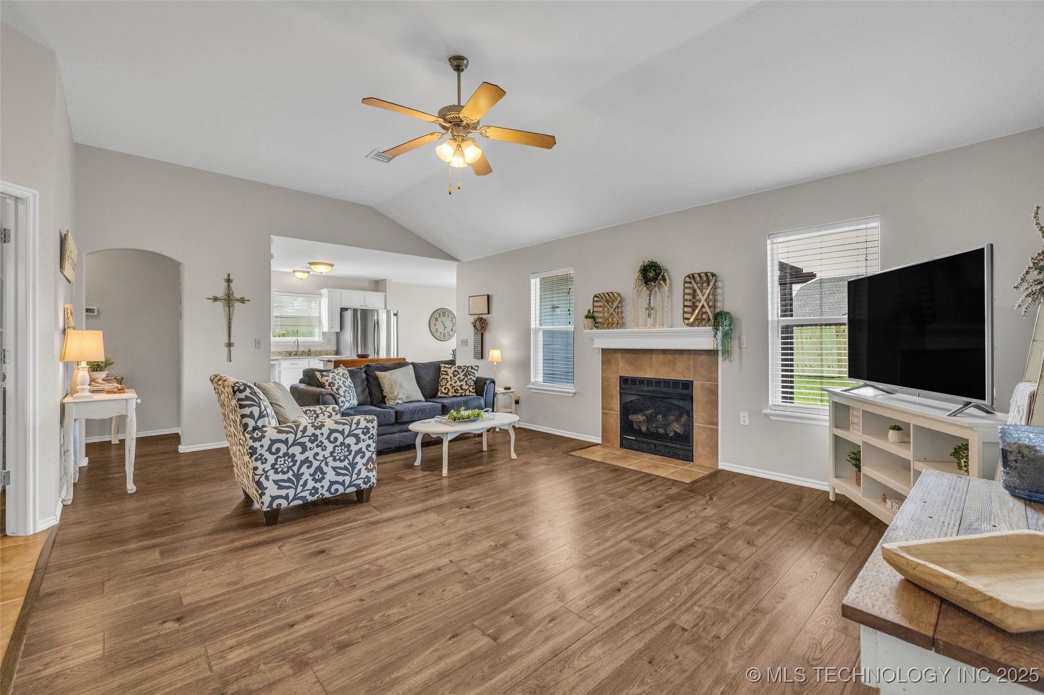 20409 E 44th Street S