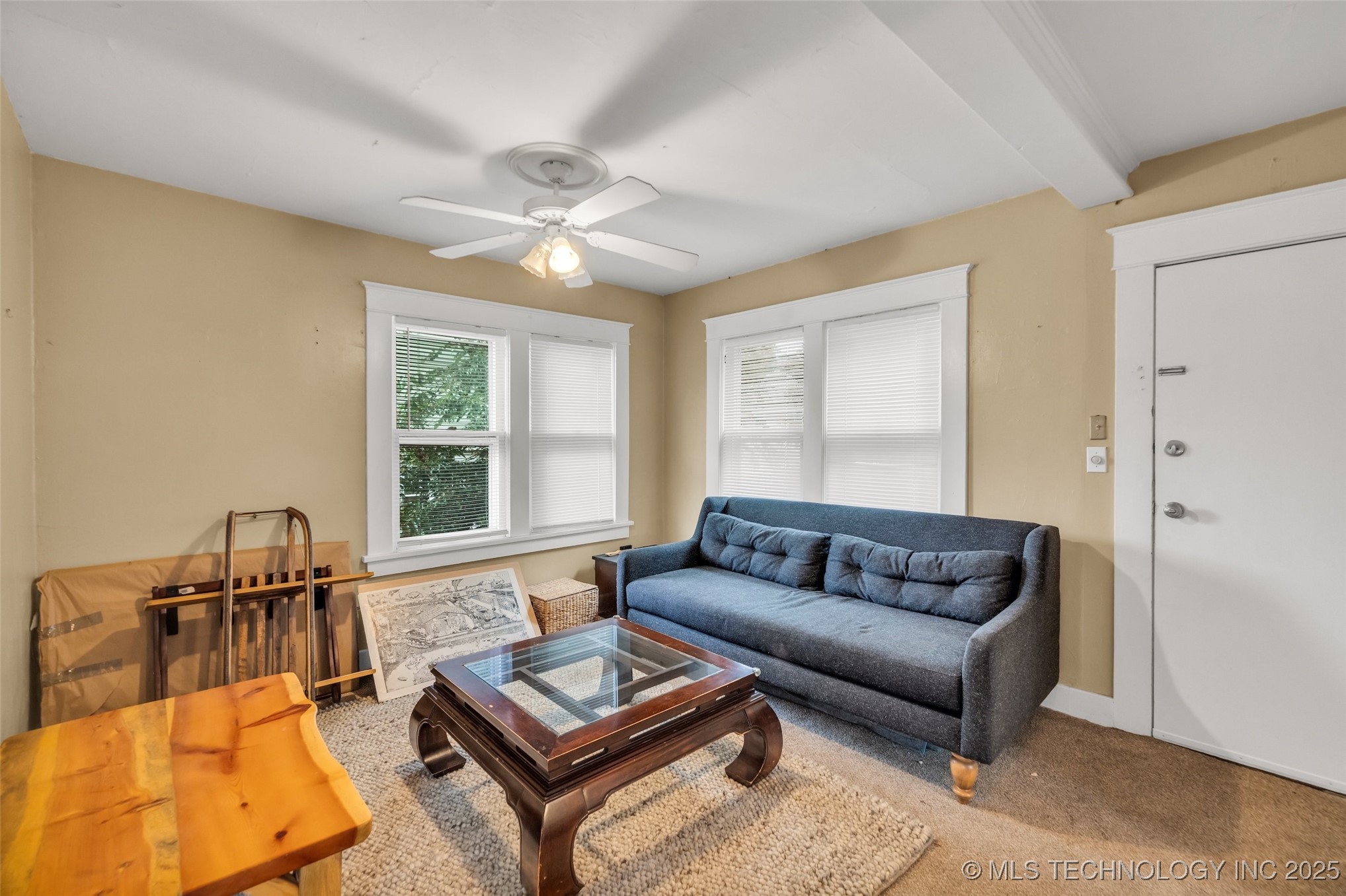 1006 E 17th Place