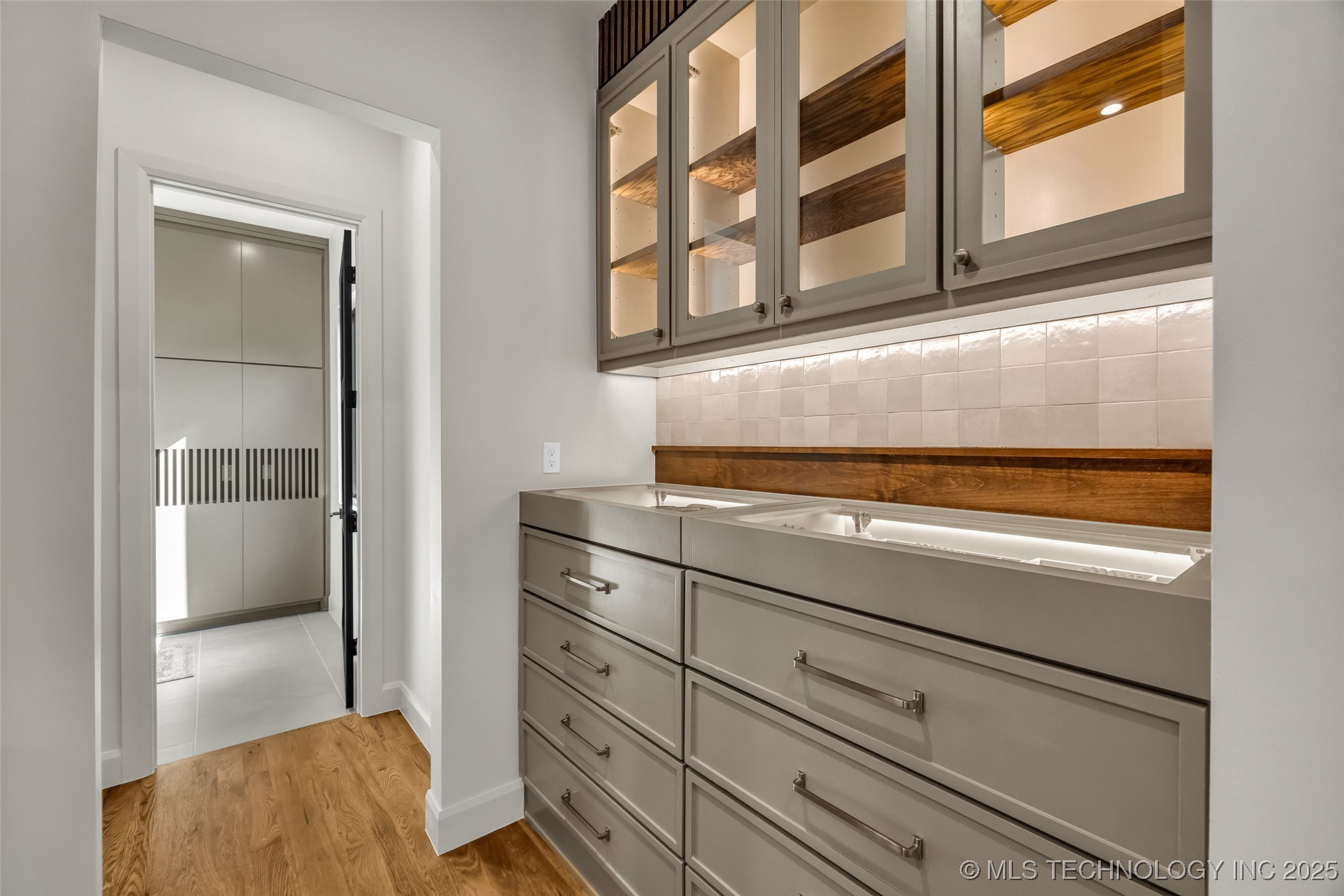 17624 E White Tail Cove