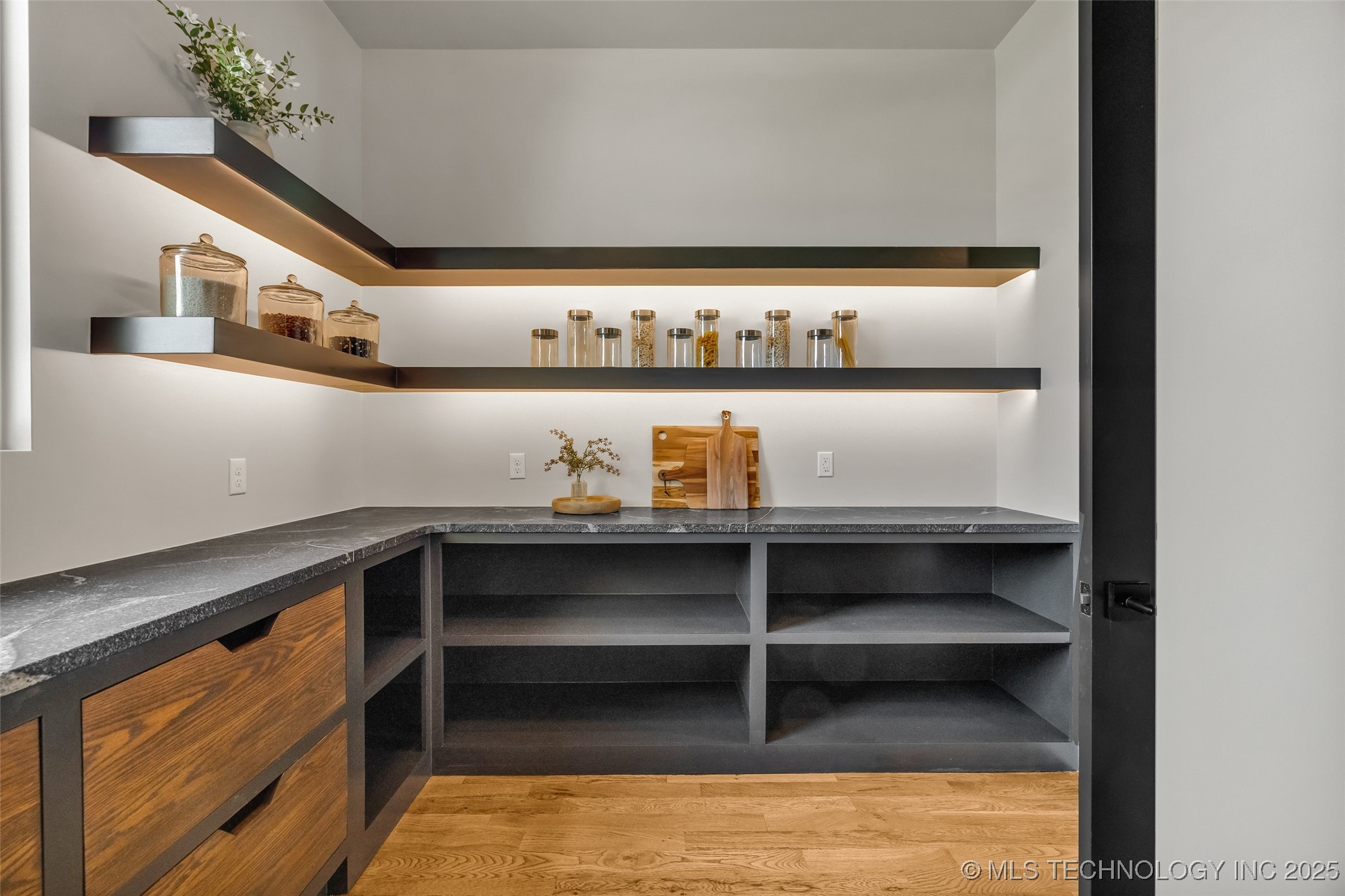 17624 E White Tail Cove