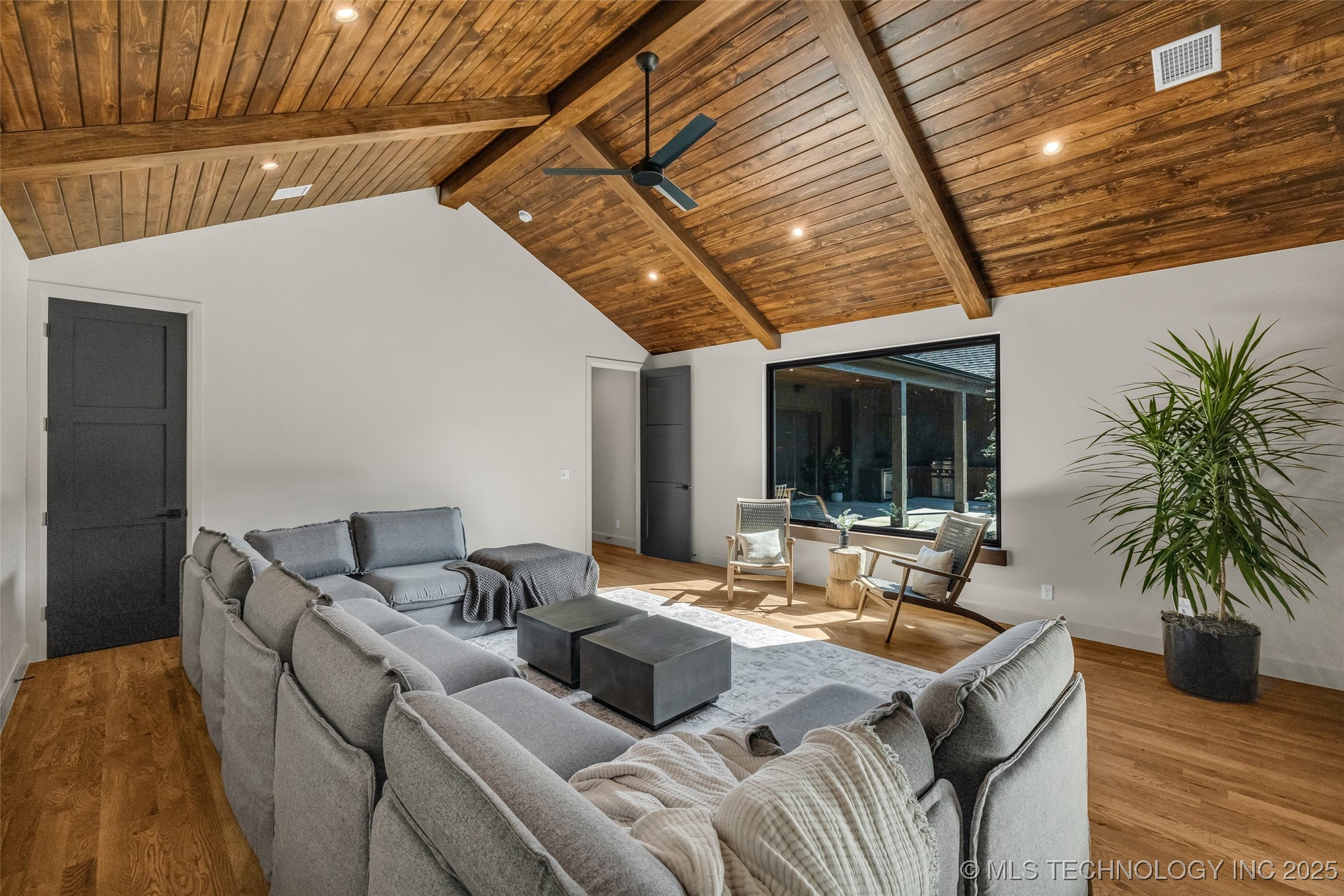 17624 E White Tail Cove