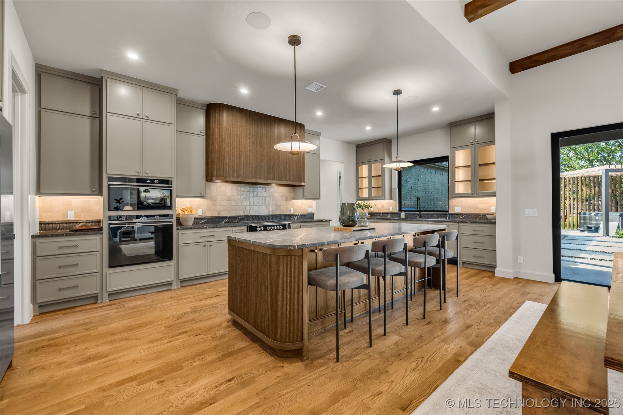 17624 E White Tail Cove