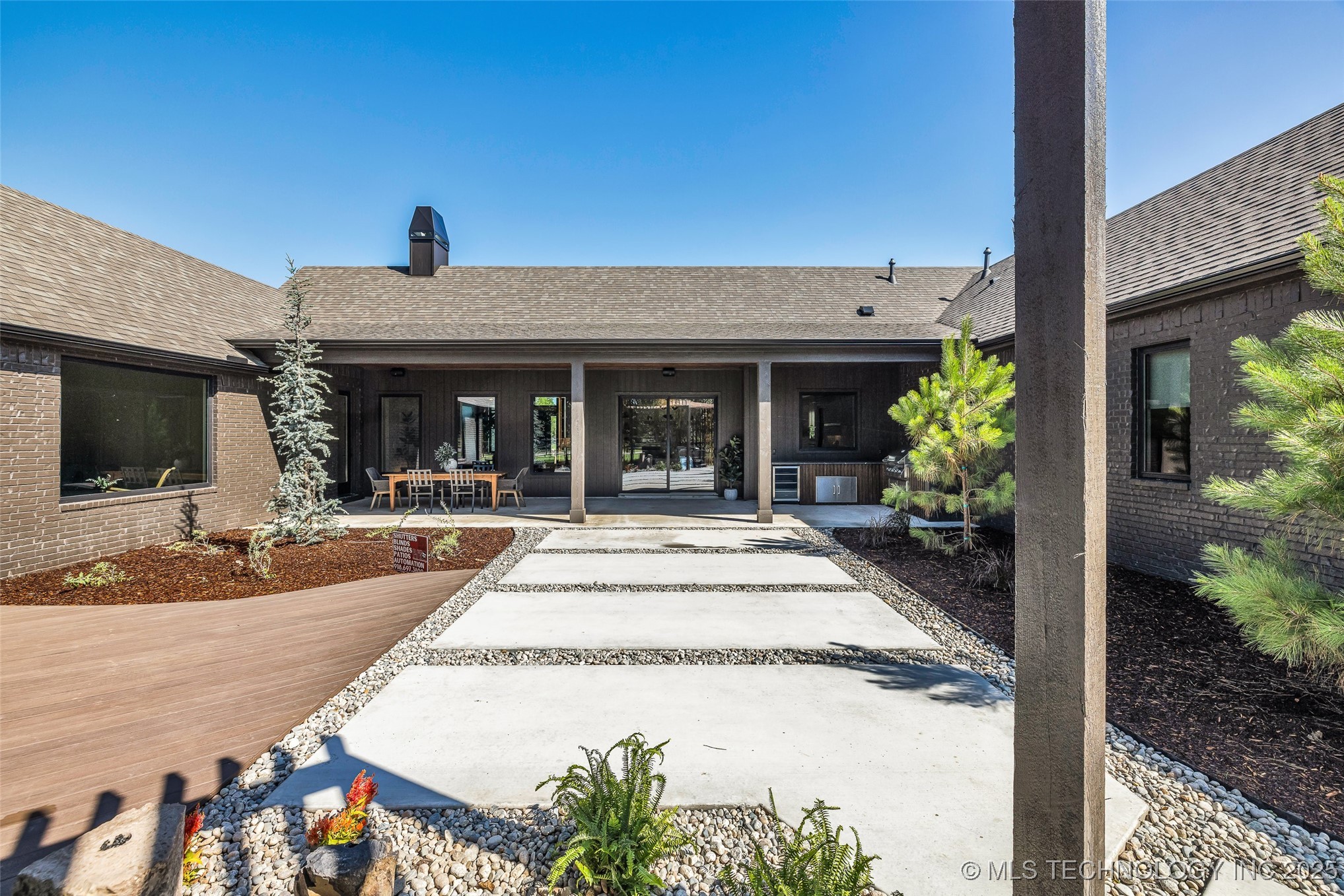 17624 E White Tail Cove