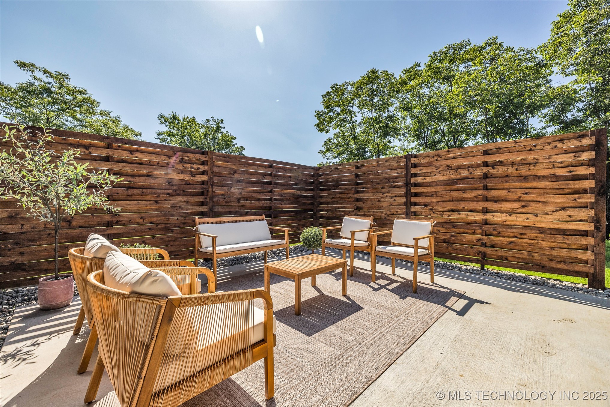 17624 E White Tail Cove