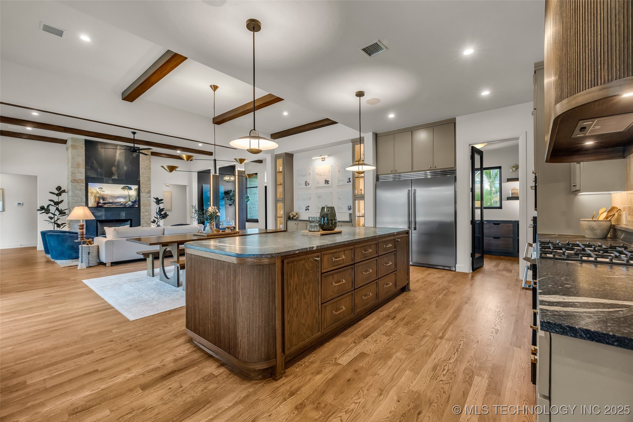 17624 E White Tail Cove
