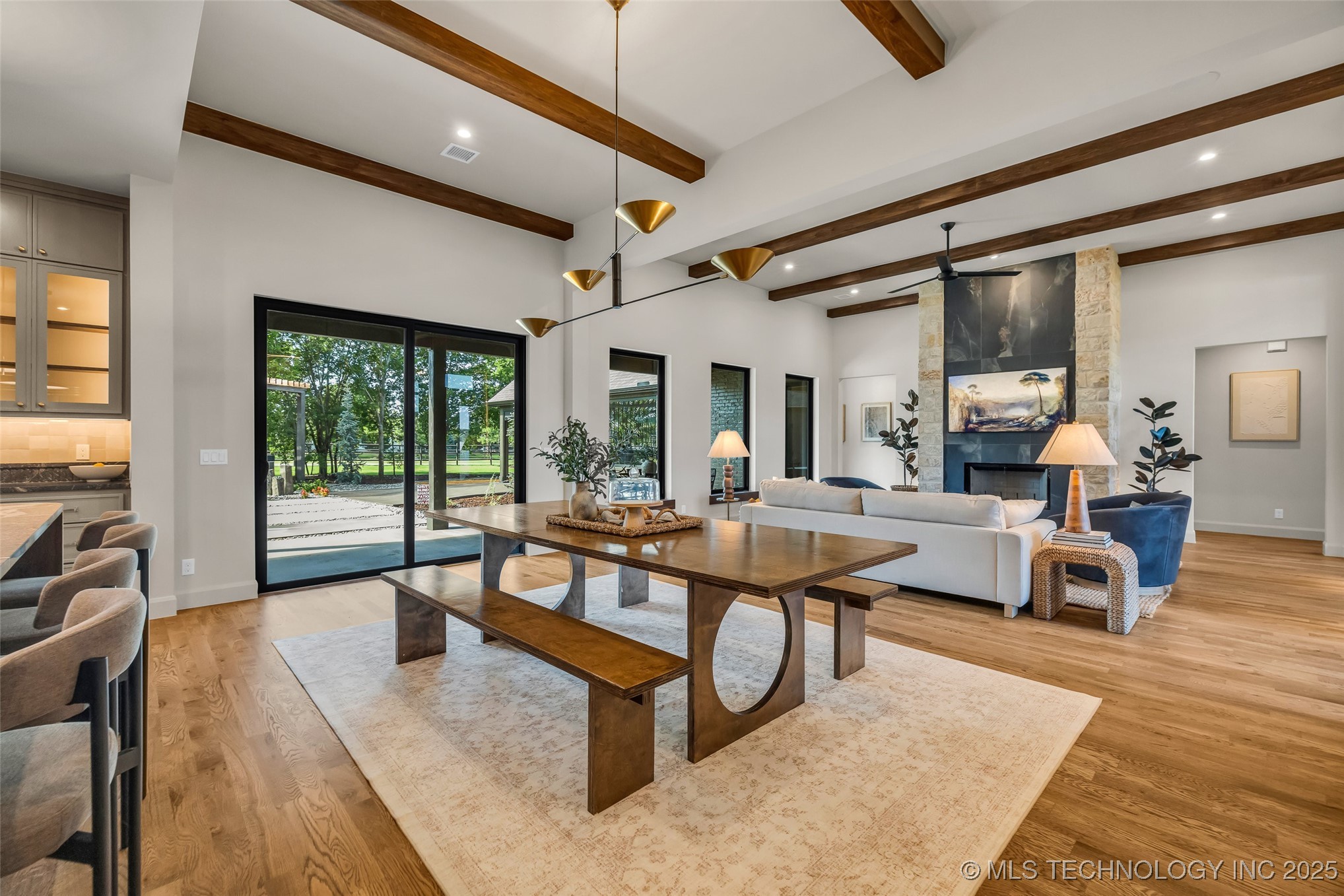 17624 E White Tail Cove