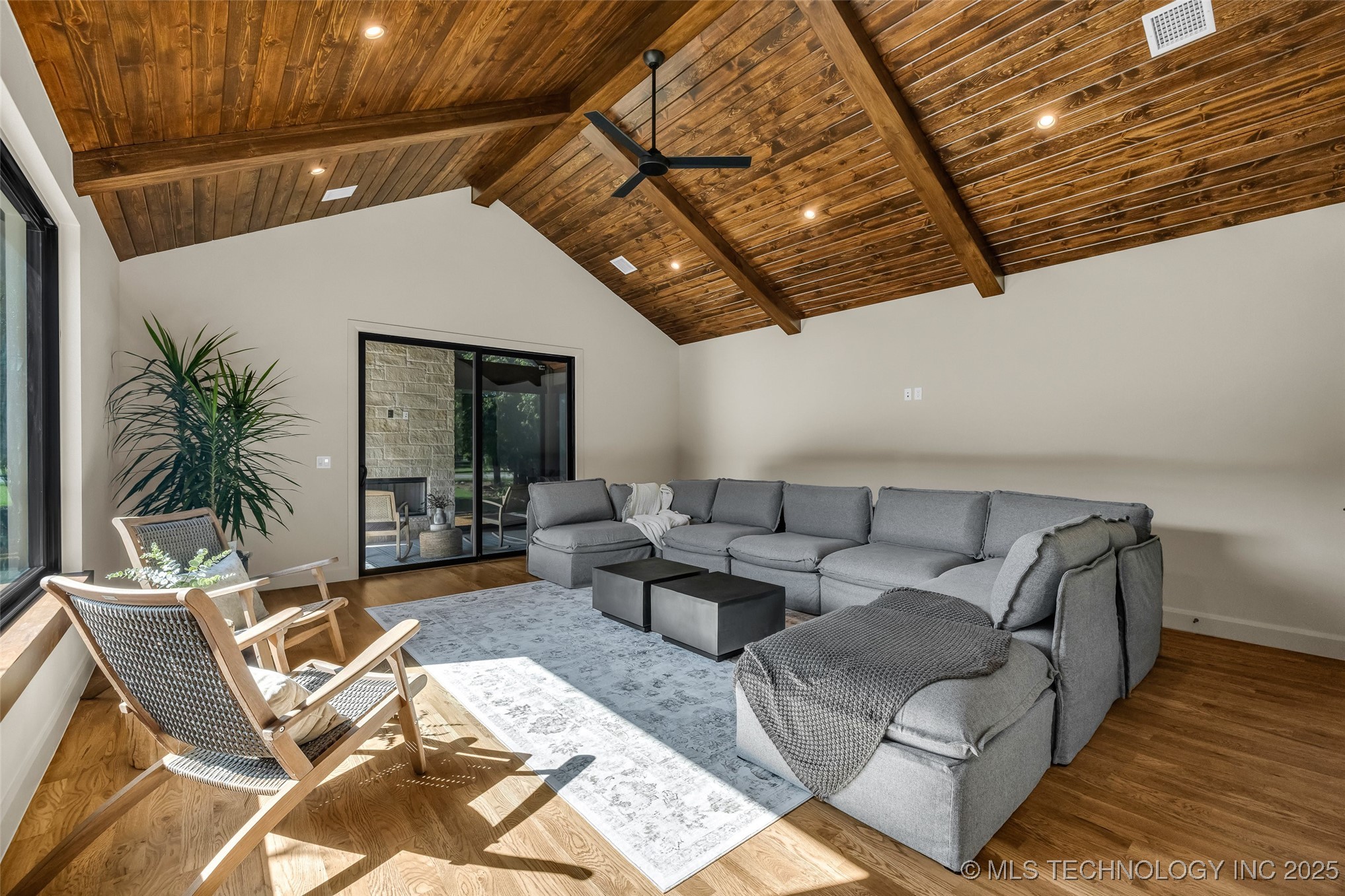 17624 E White Tail Cove