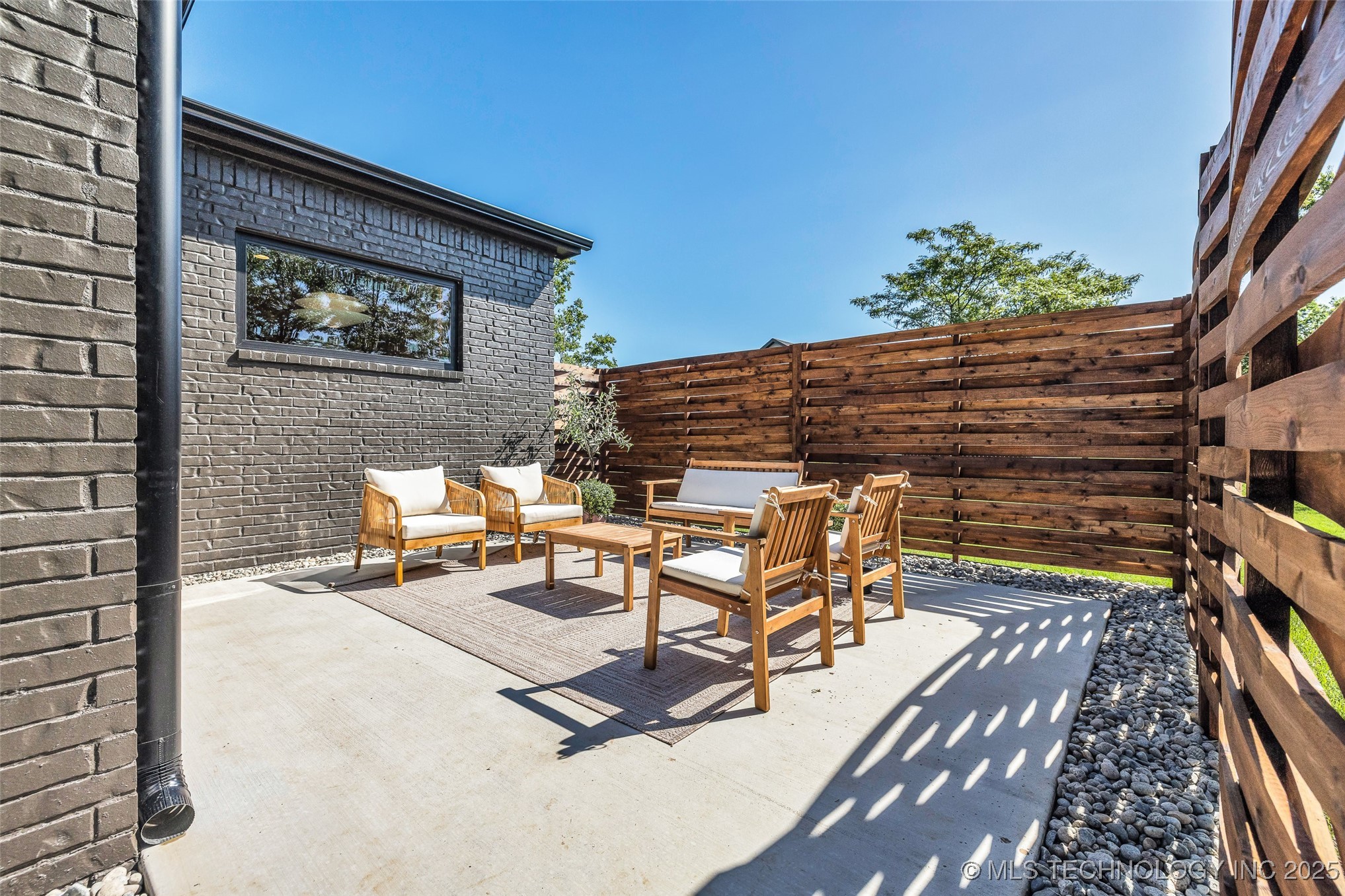 17624 E White Tail Cove