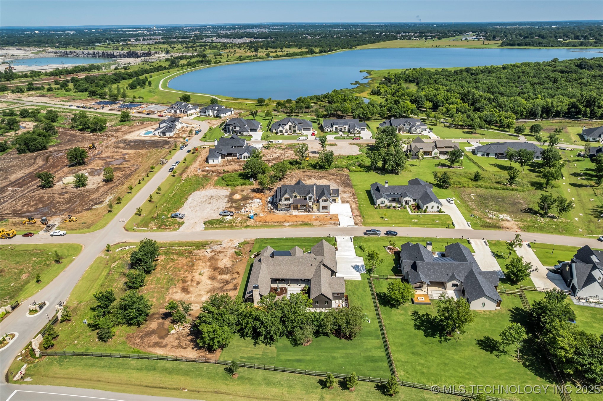 17624 E White Tail Cove